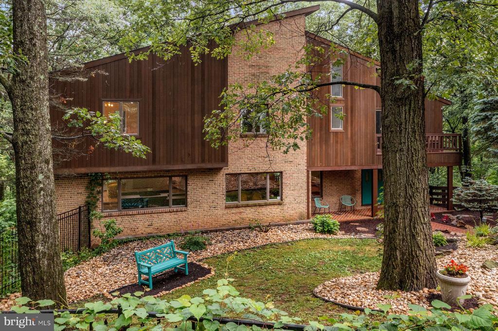 3385 WOODBRIDGE CIRCLE