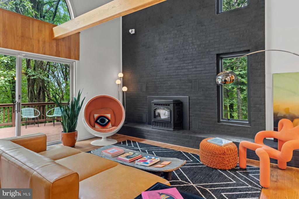 3385 WOODBRIDGE CIRCLE