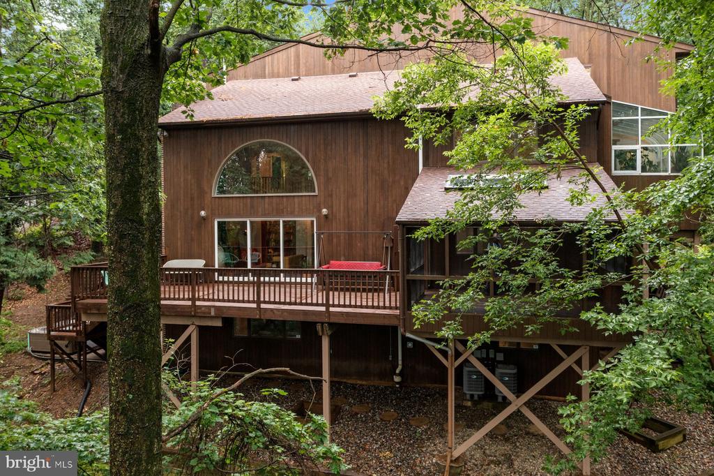 3385 WOODBRIDGE CIRCLE