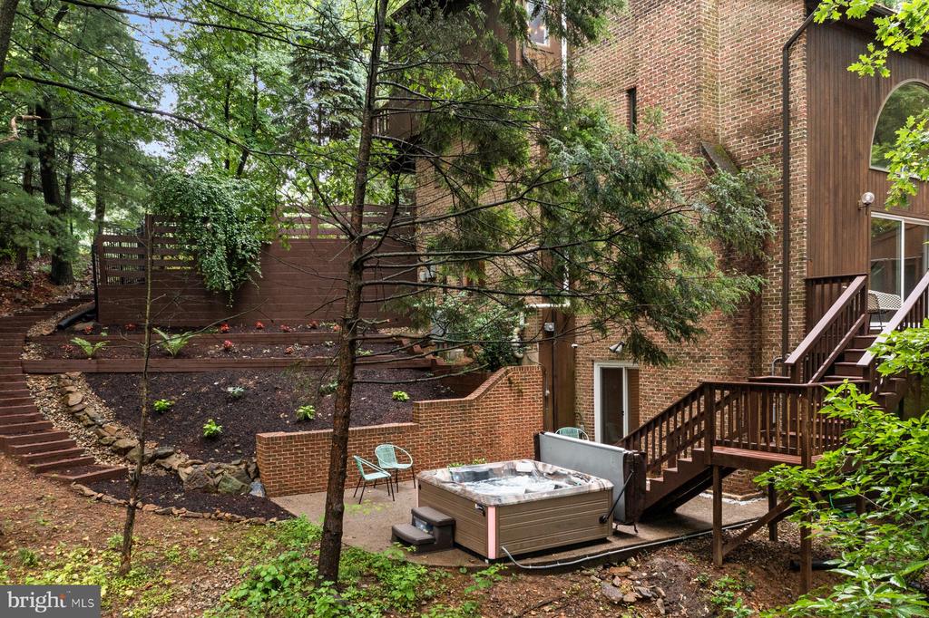 3385 WOODBRIDGE CIRCLE
