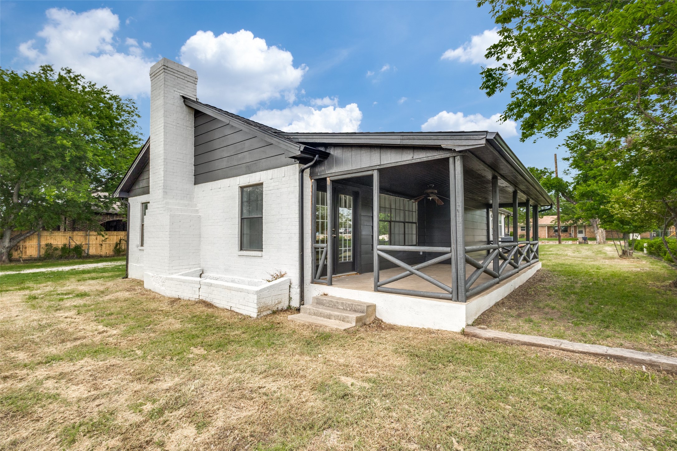 604 Dallas Drive