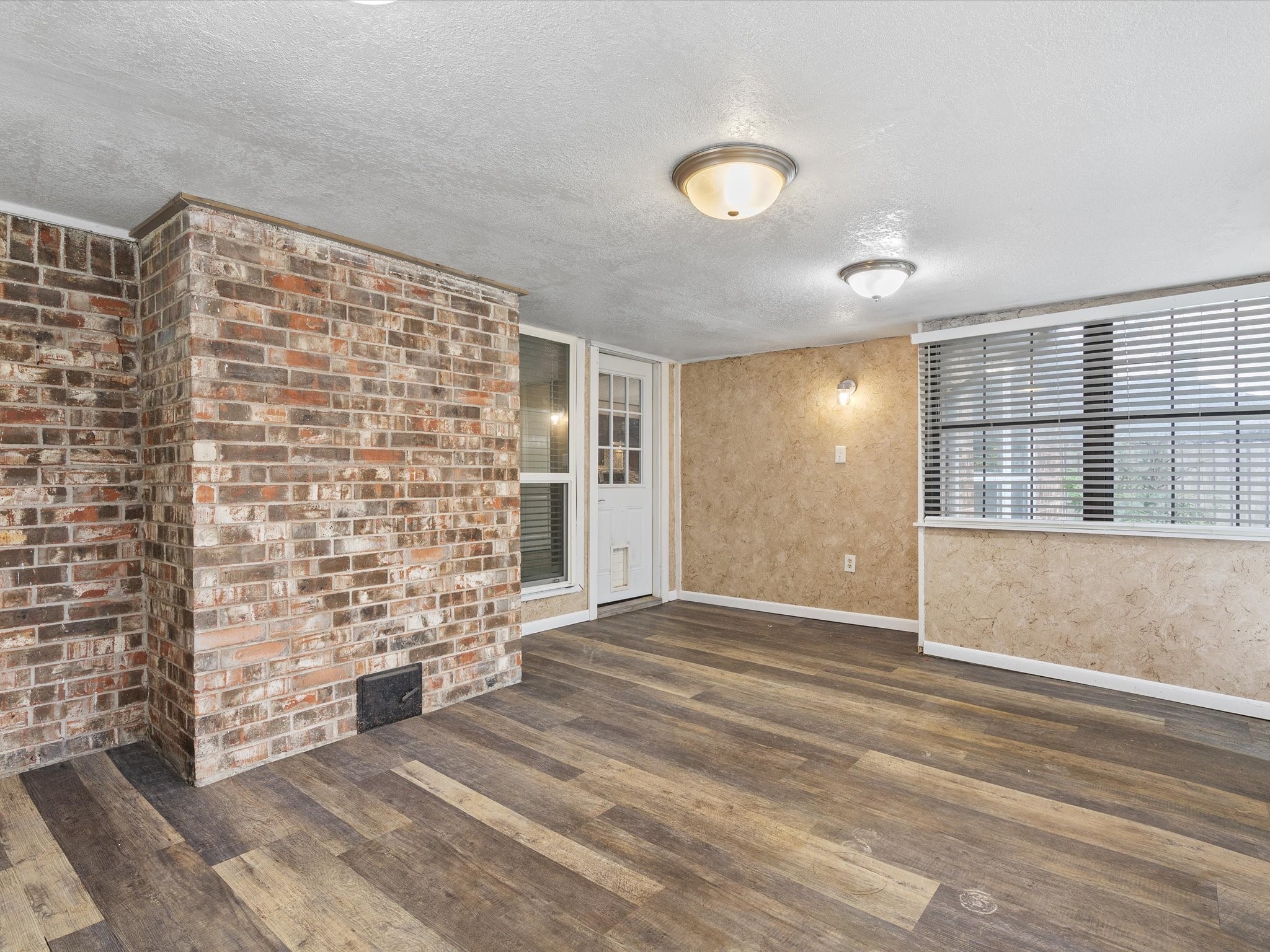 312 Rim Rock Drive