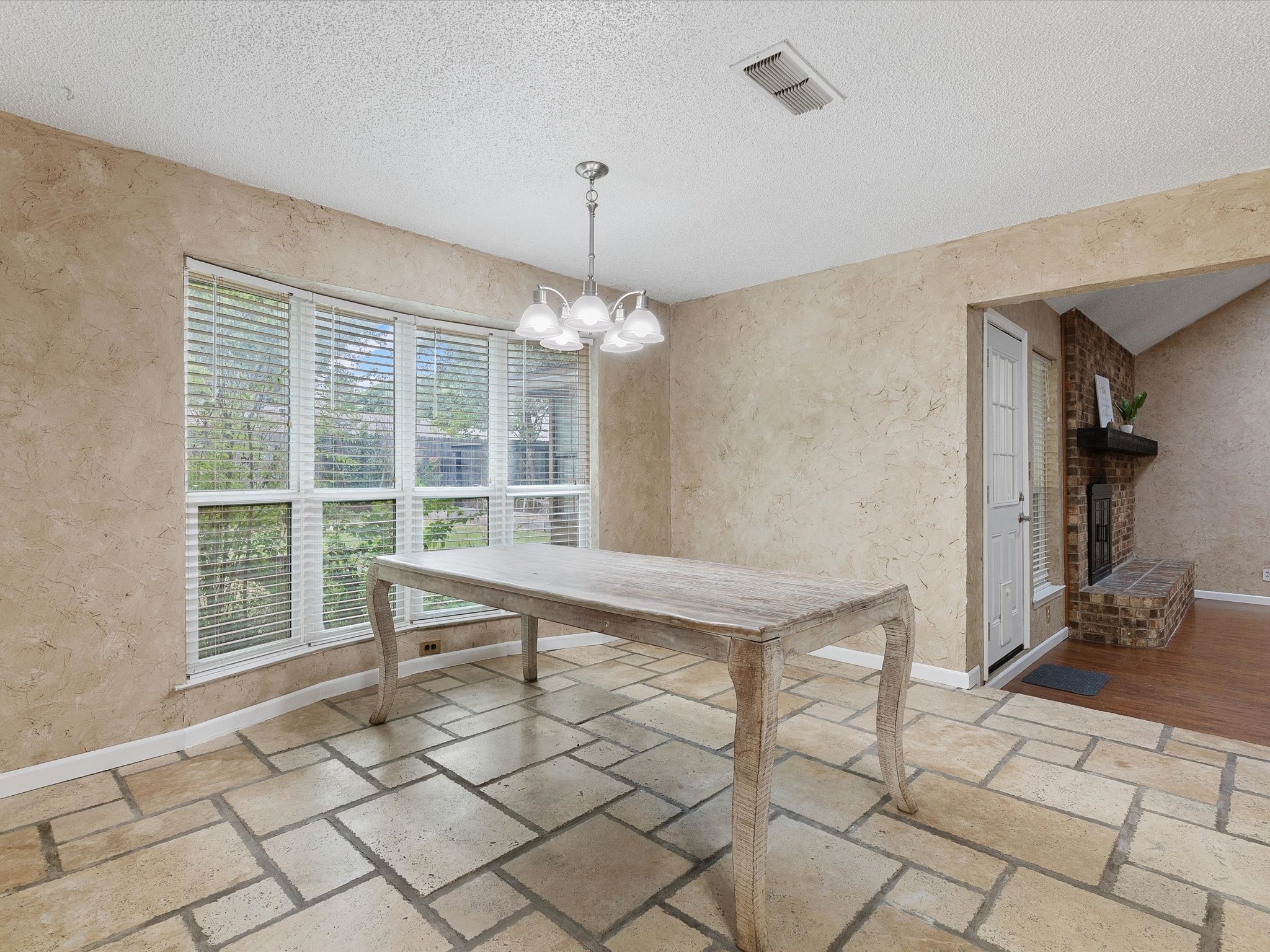 312 Rim Rock Drive