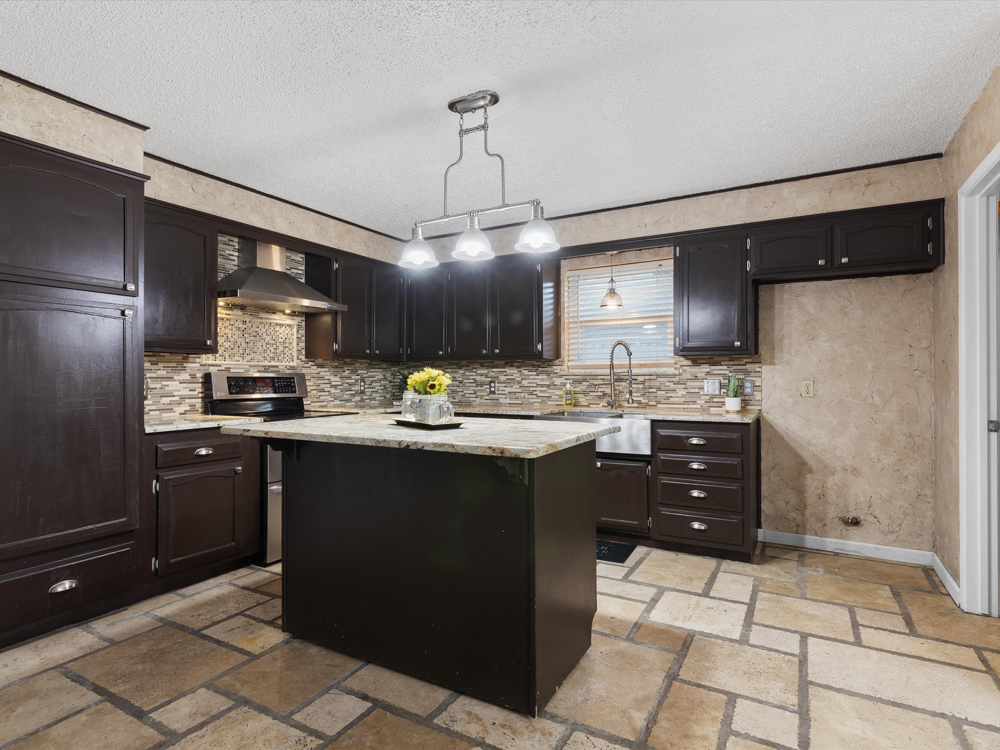 312 Rim Rock Drive