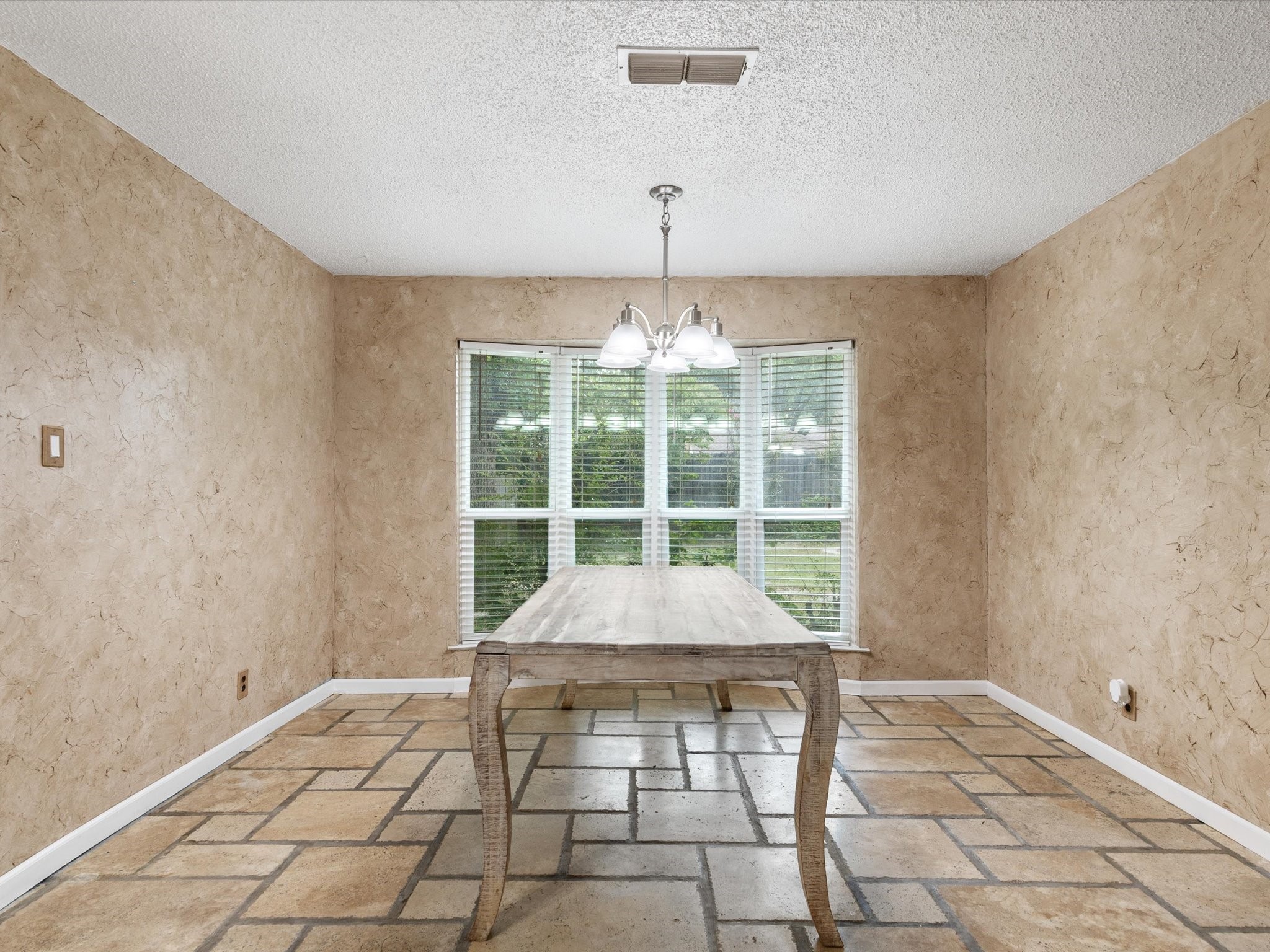 312 Rim Rock Drive