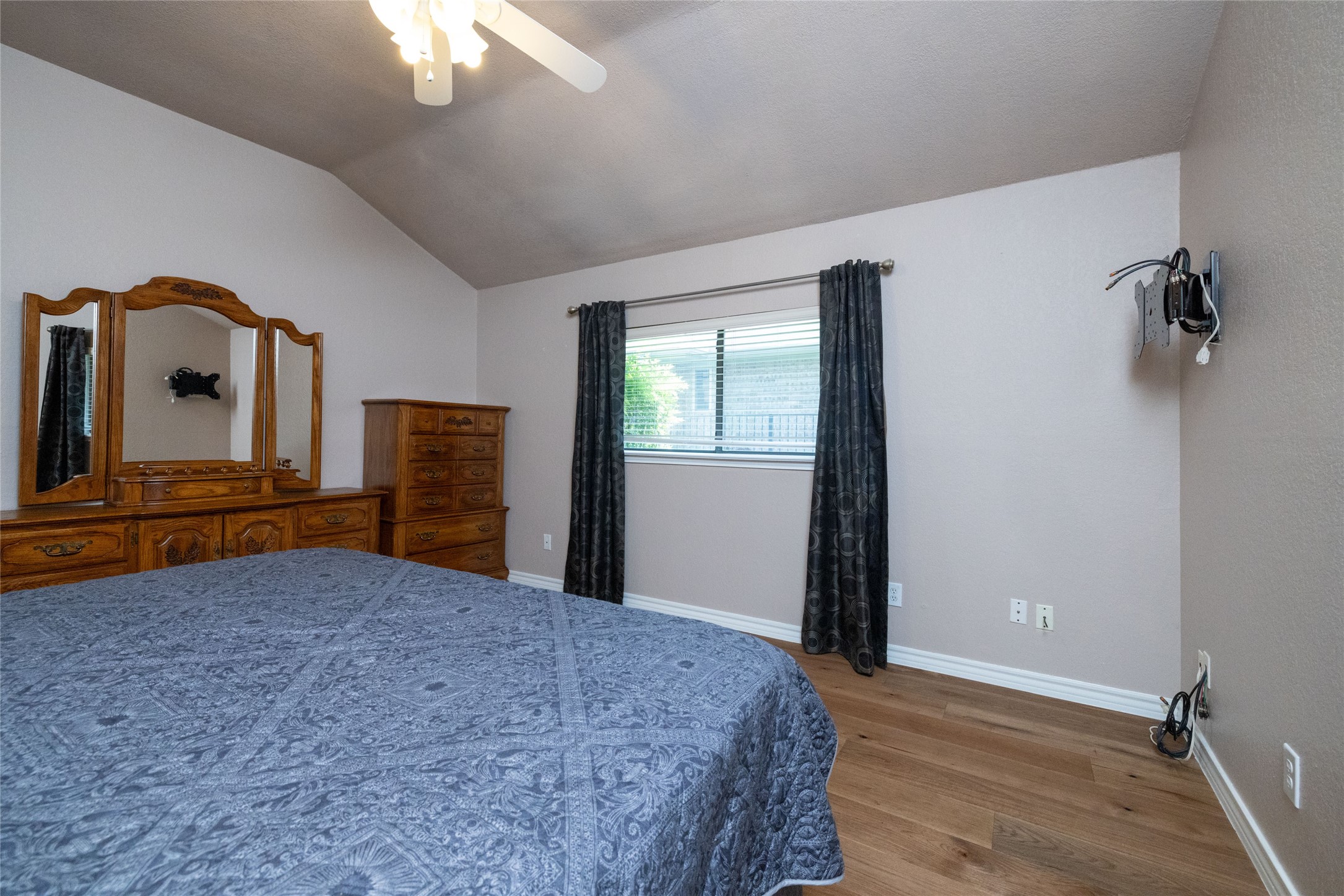2804 Edgewood Lane