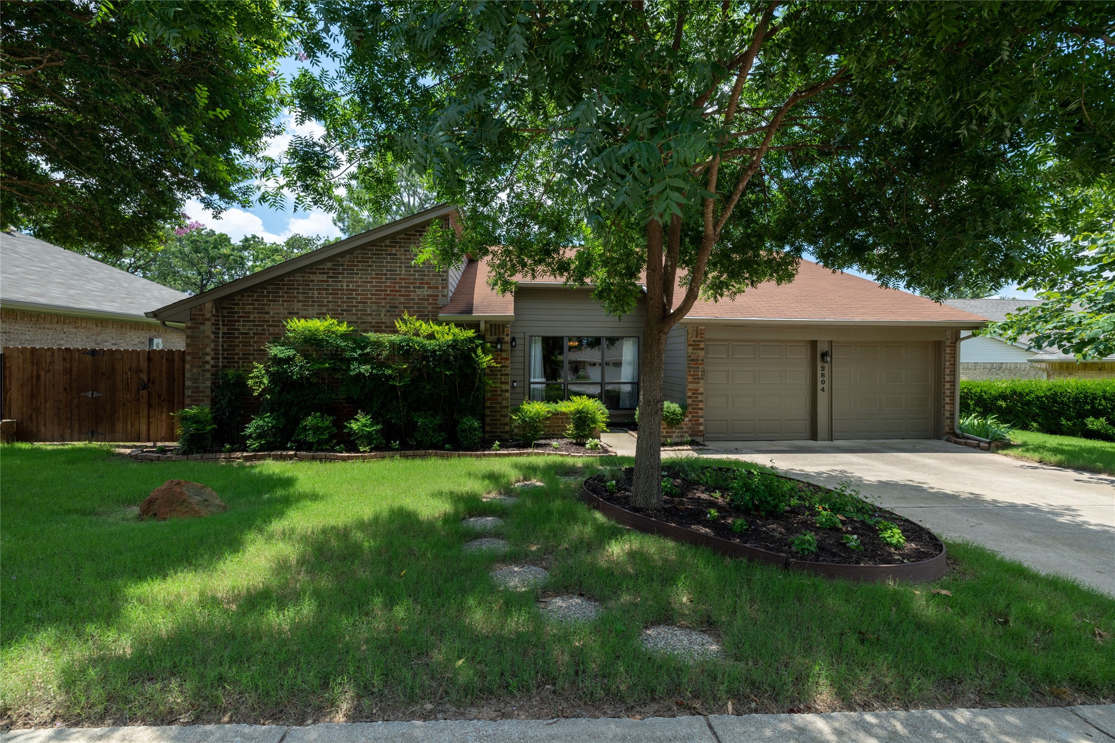 2804 Edgewood Lane