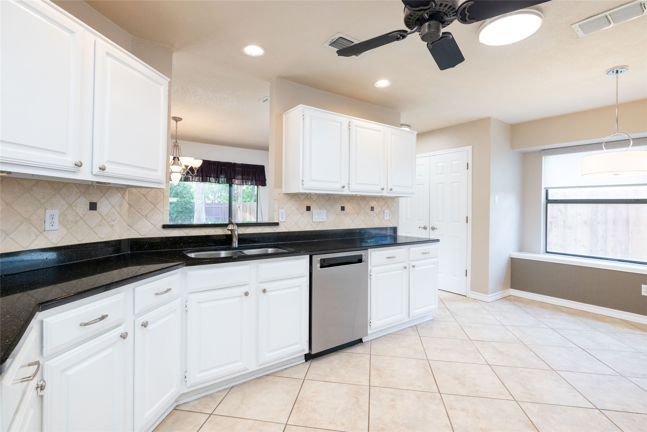 2804 Edgewood Lane