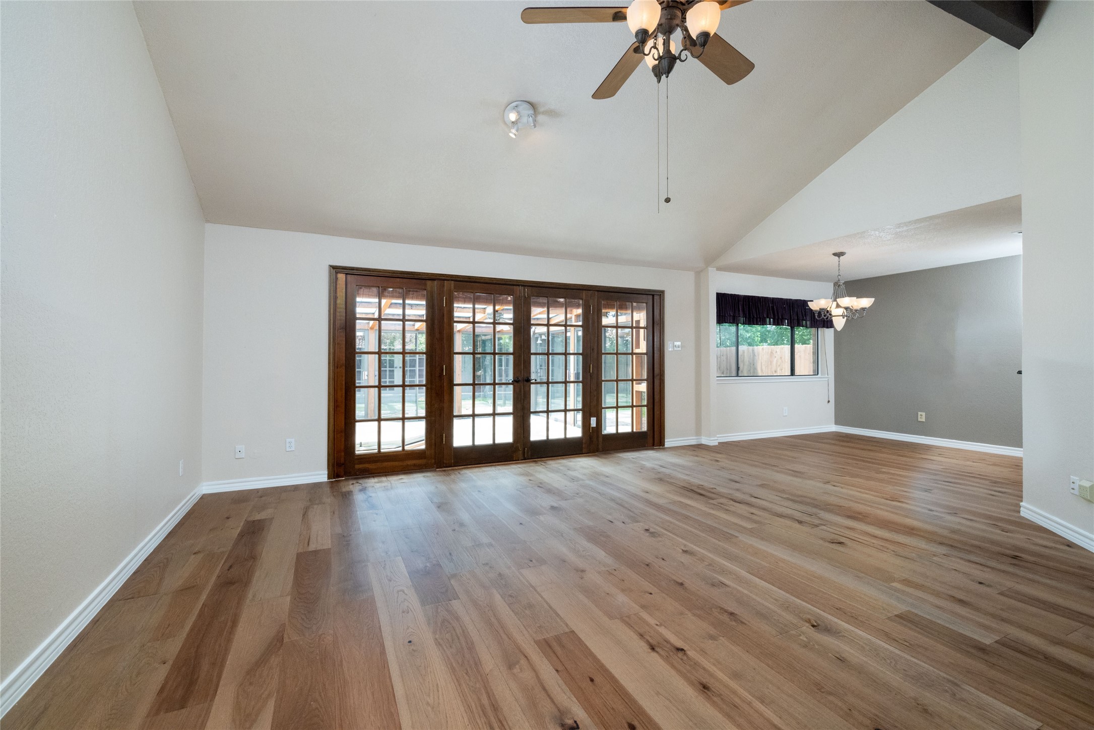 2804 Edgewood Lane