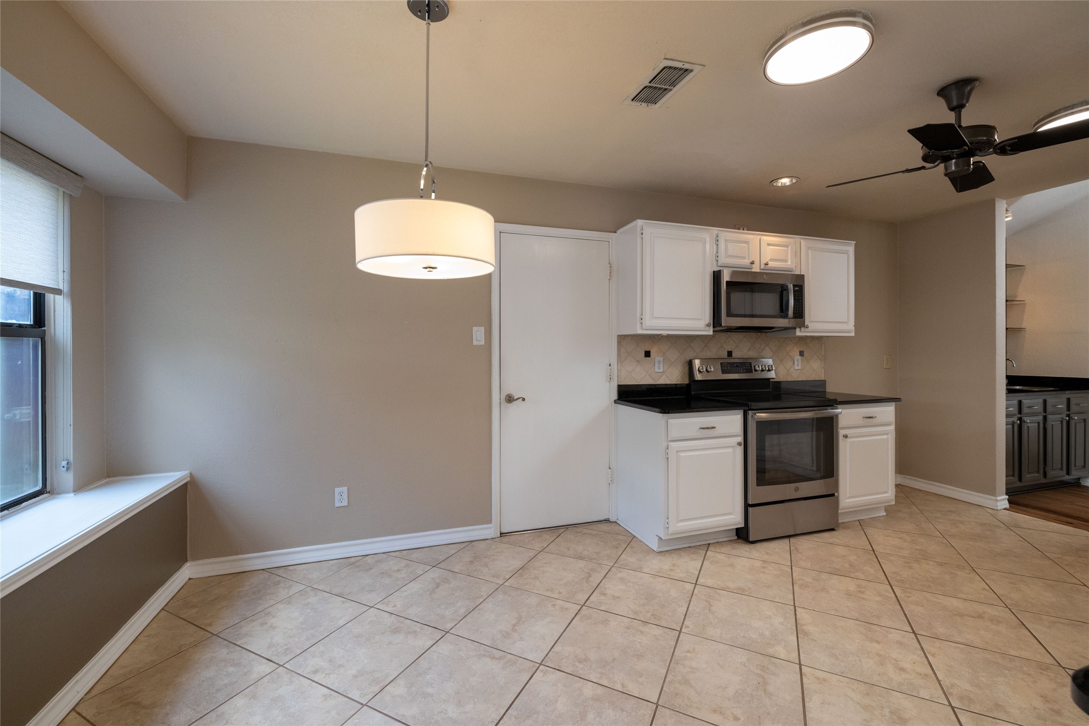 2804 Edgewood Lane