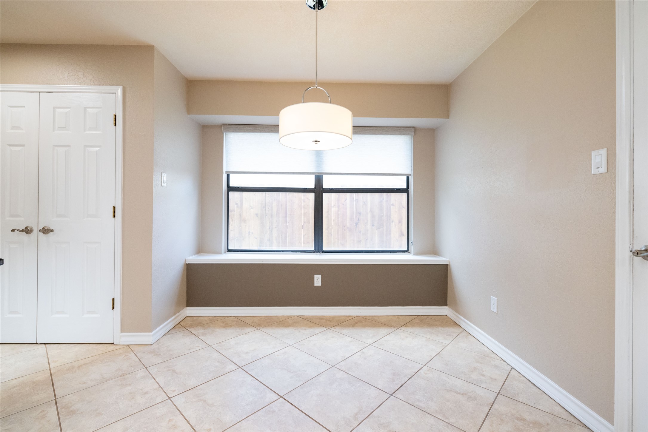 2804 Edgewood Lane