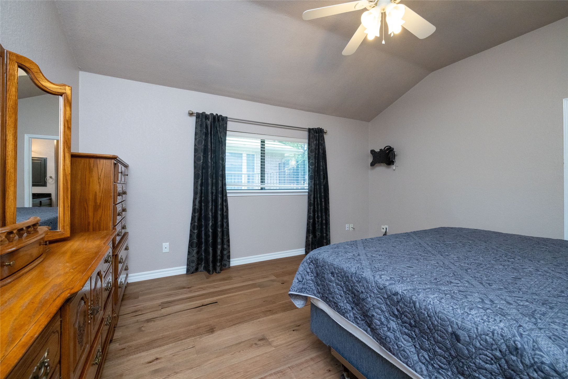 2804 Edgewood Lane