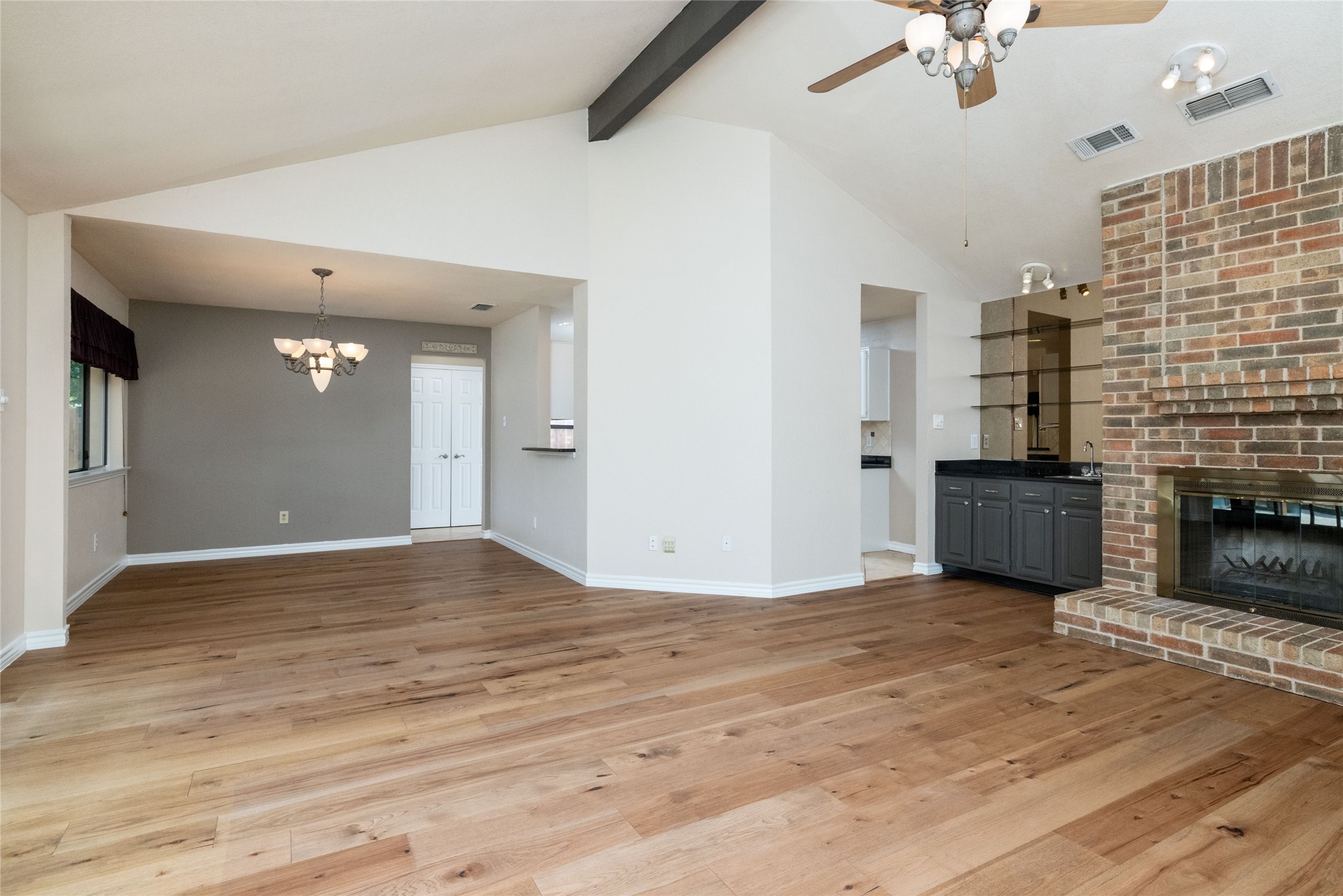 2804 Edgewood Lane