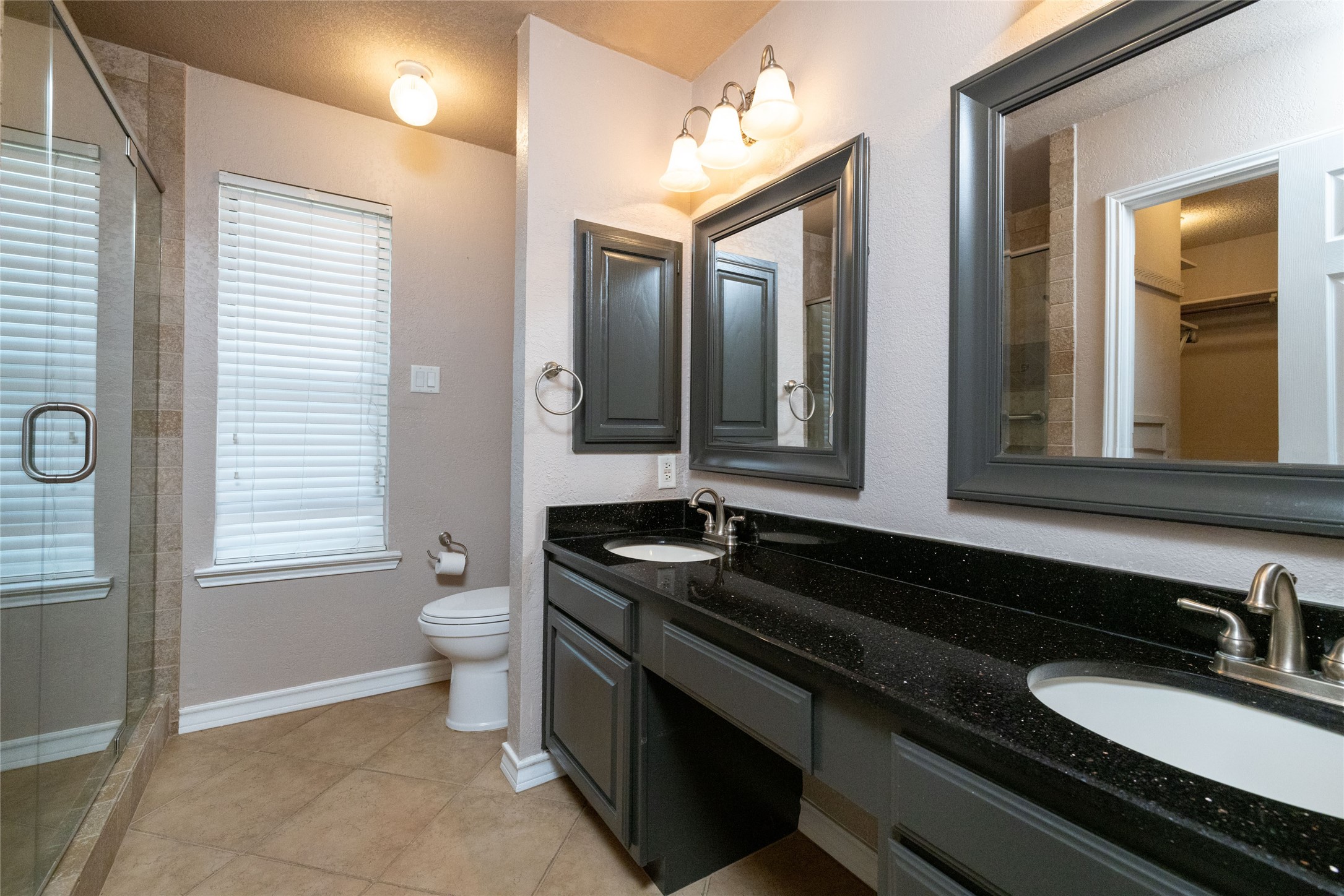 2804 Edgewood Lane