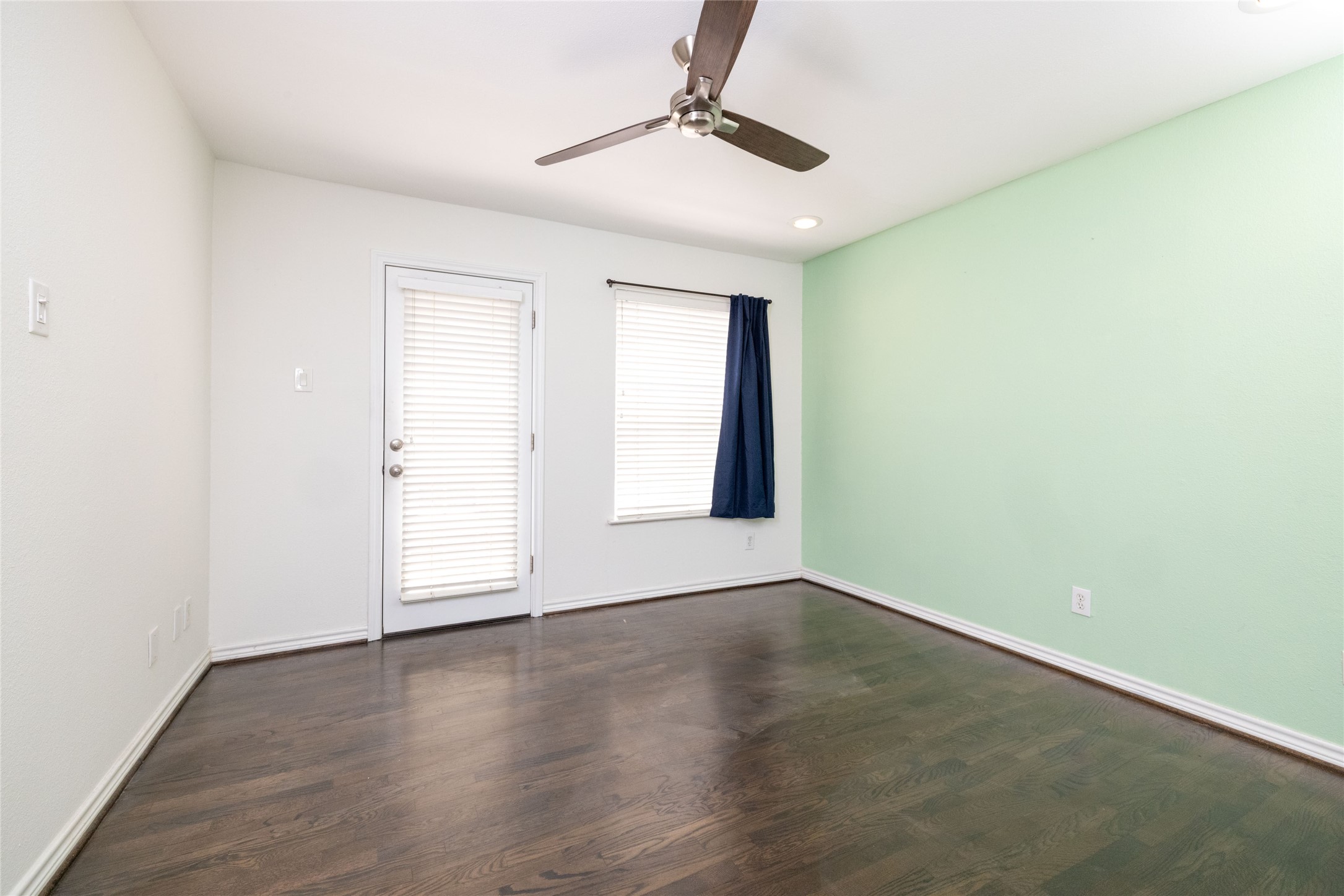 3100 Cole Avenue #112