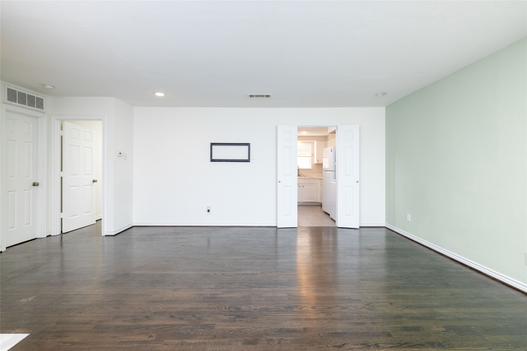 3100 Cole Avenue #112