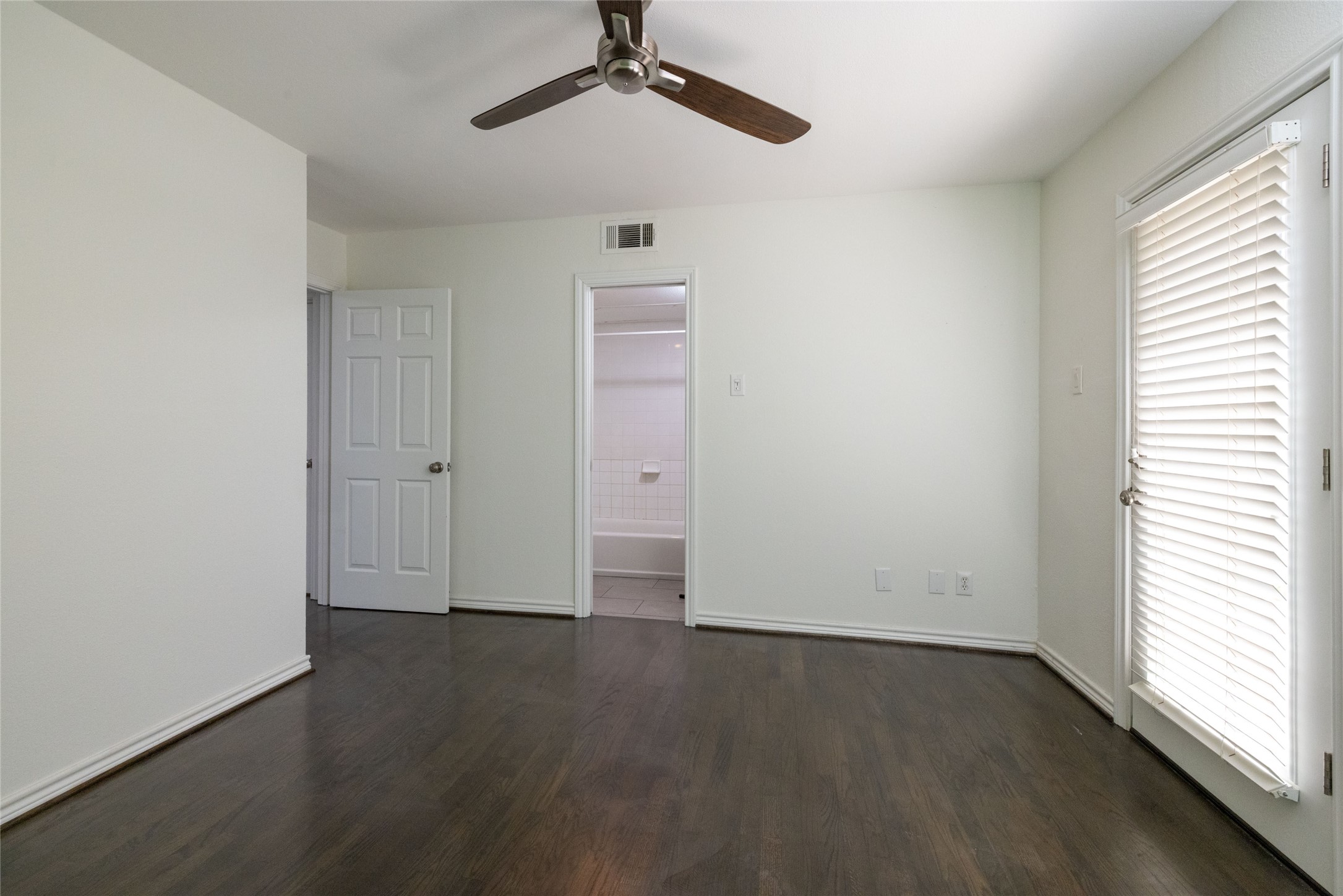 3100 Cole Avenue #112