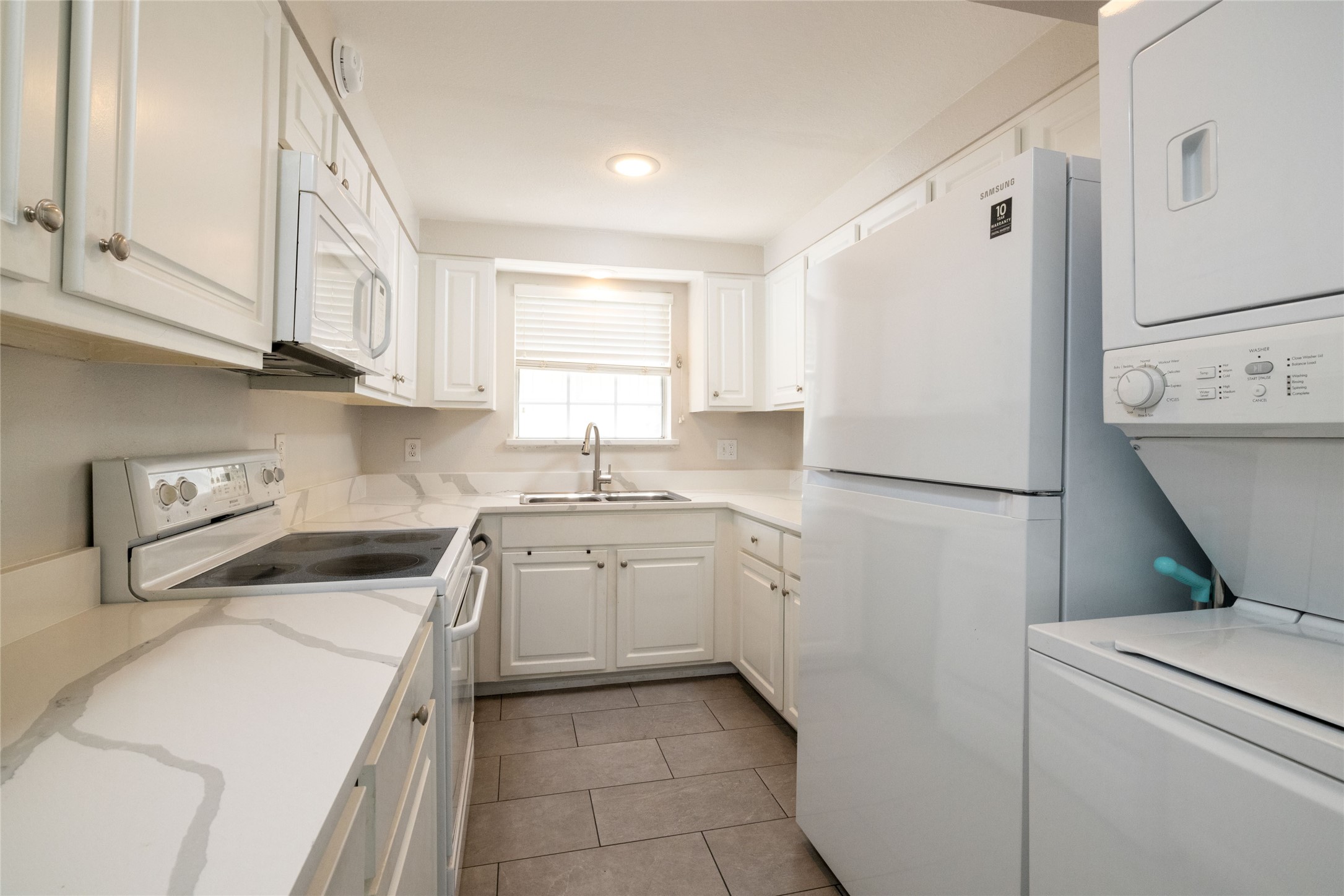 3100 Cole Avenue #112