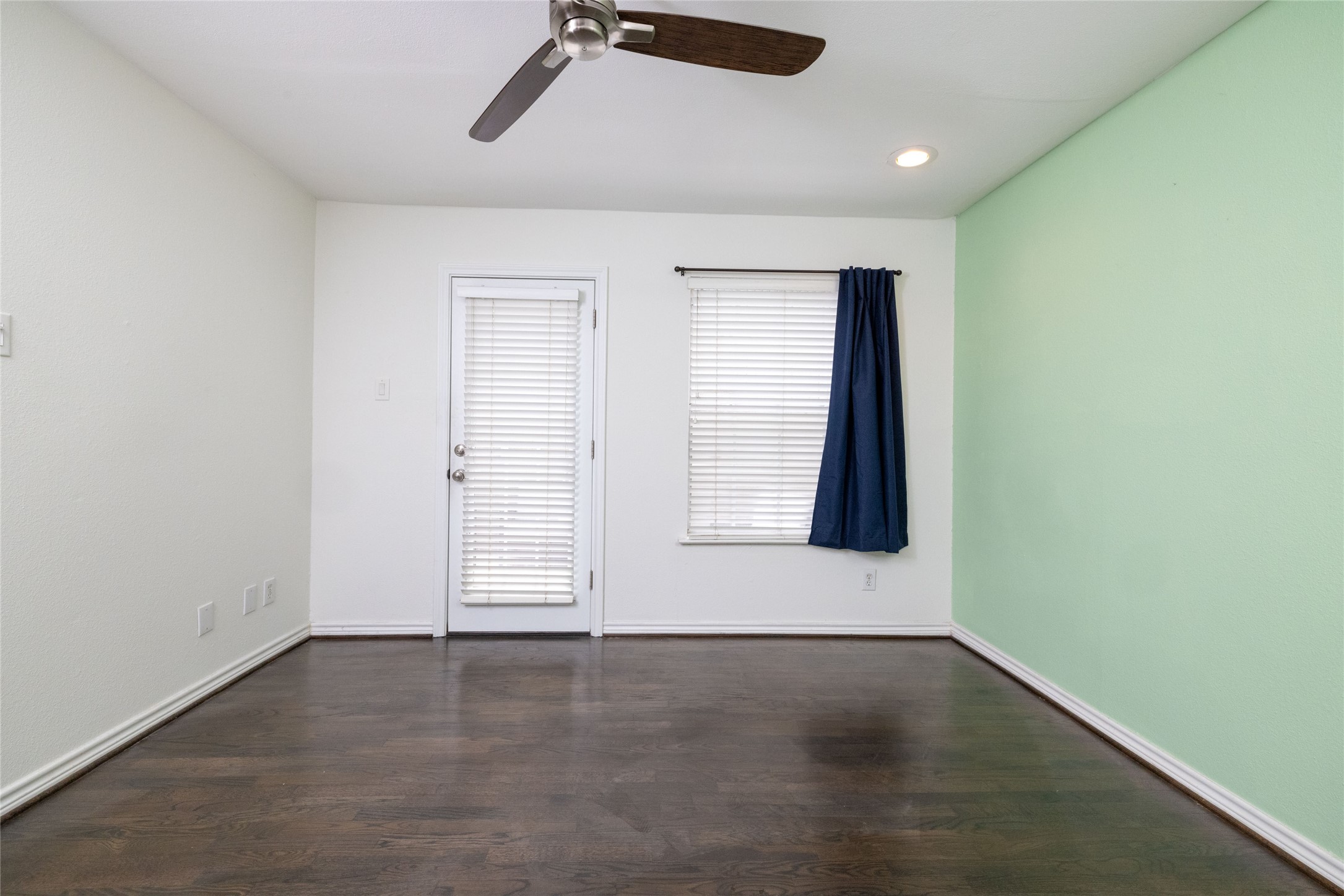 3100 Cole Avenue #112