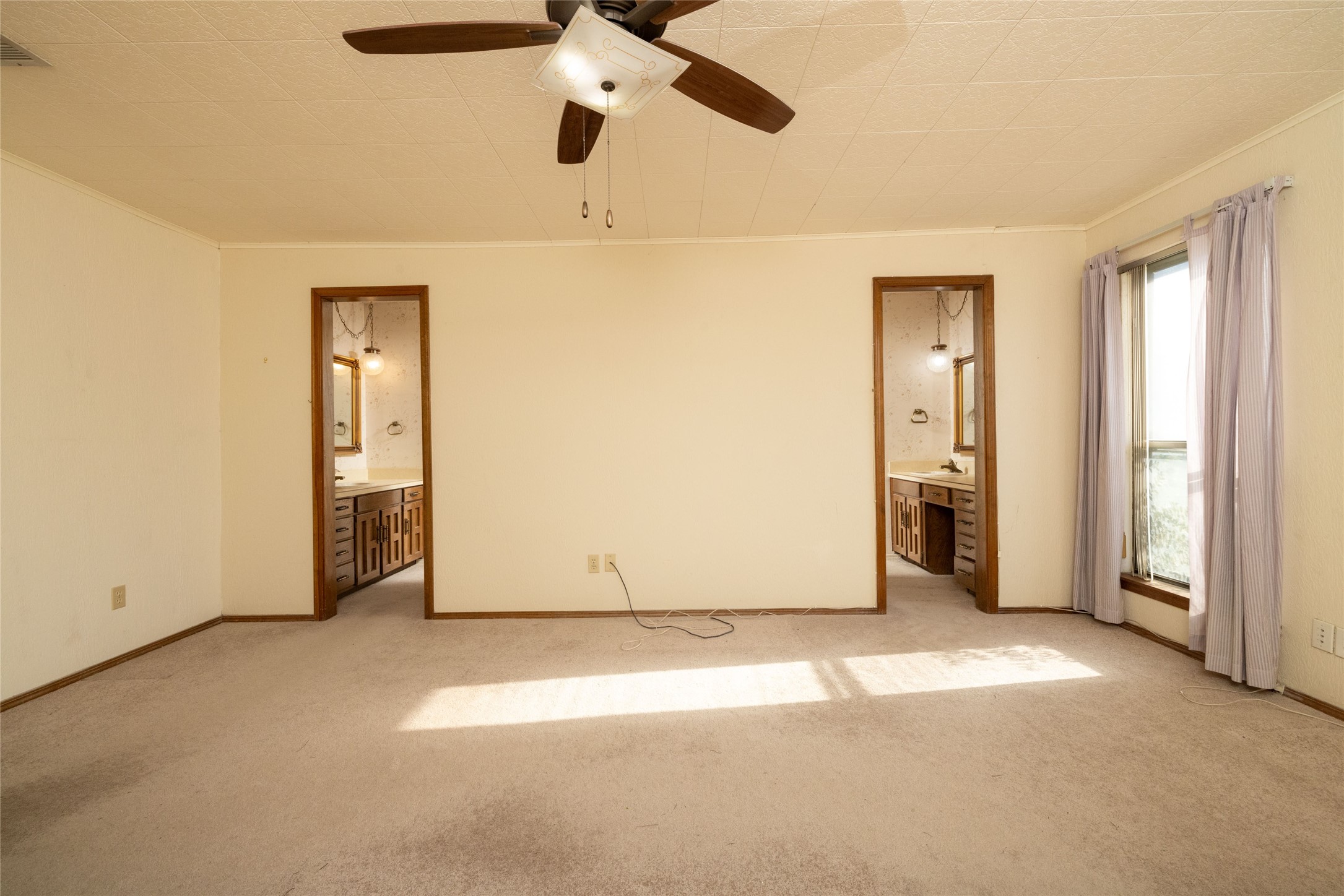 1624 Westridge Drive