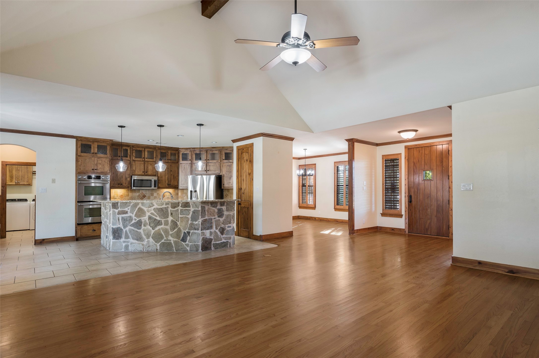 2400 Cavendish Lane