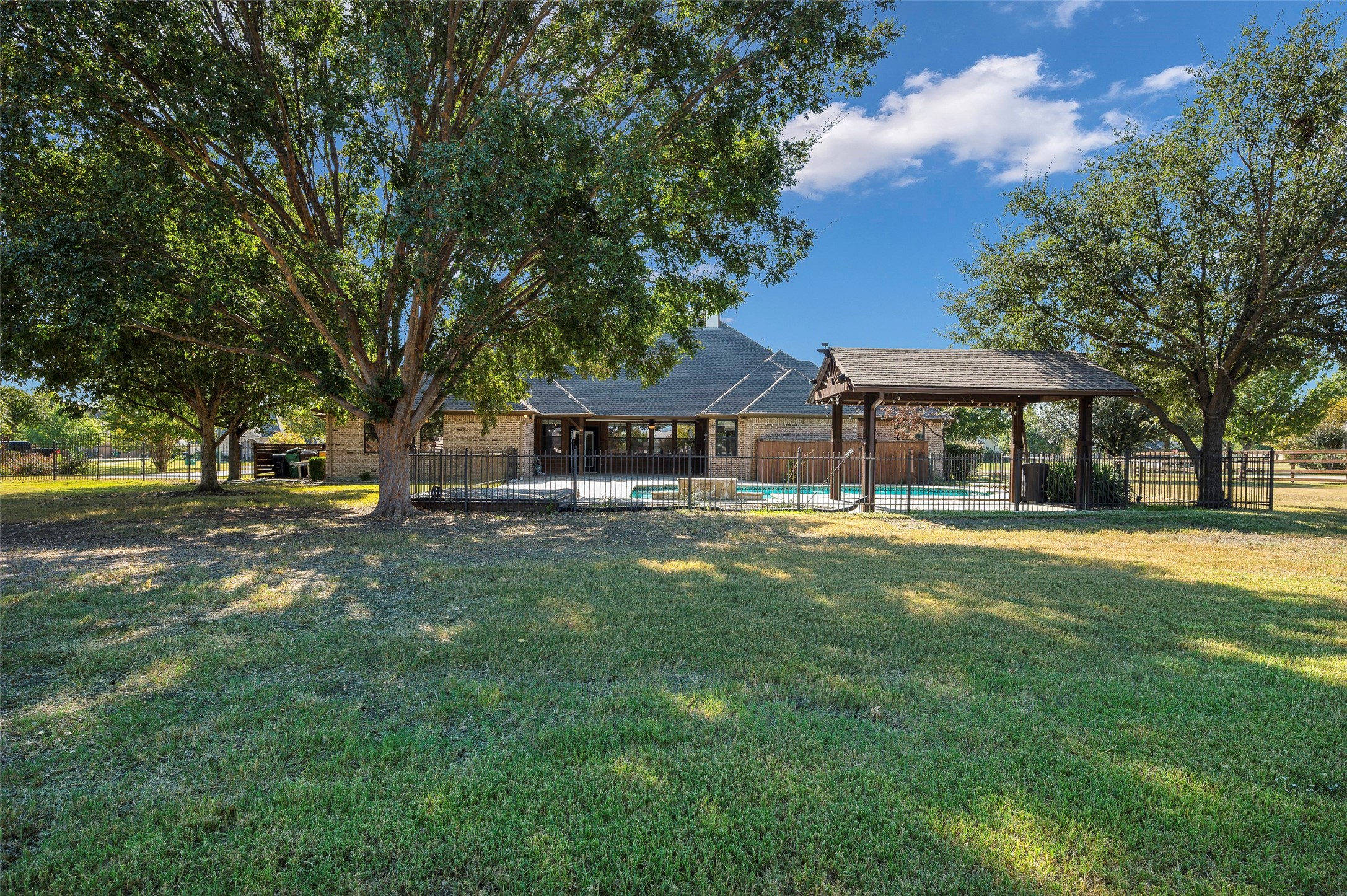 2400 Cavendish Lane