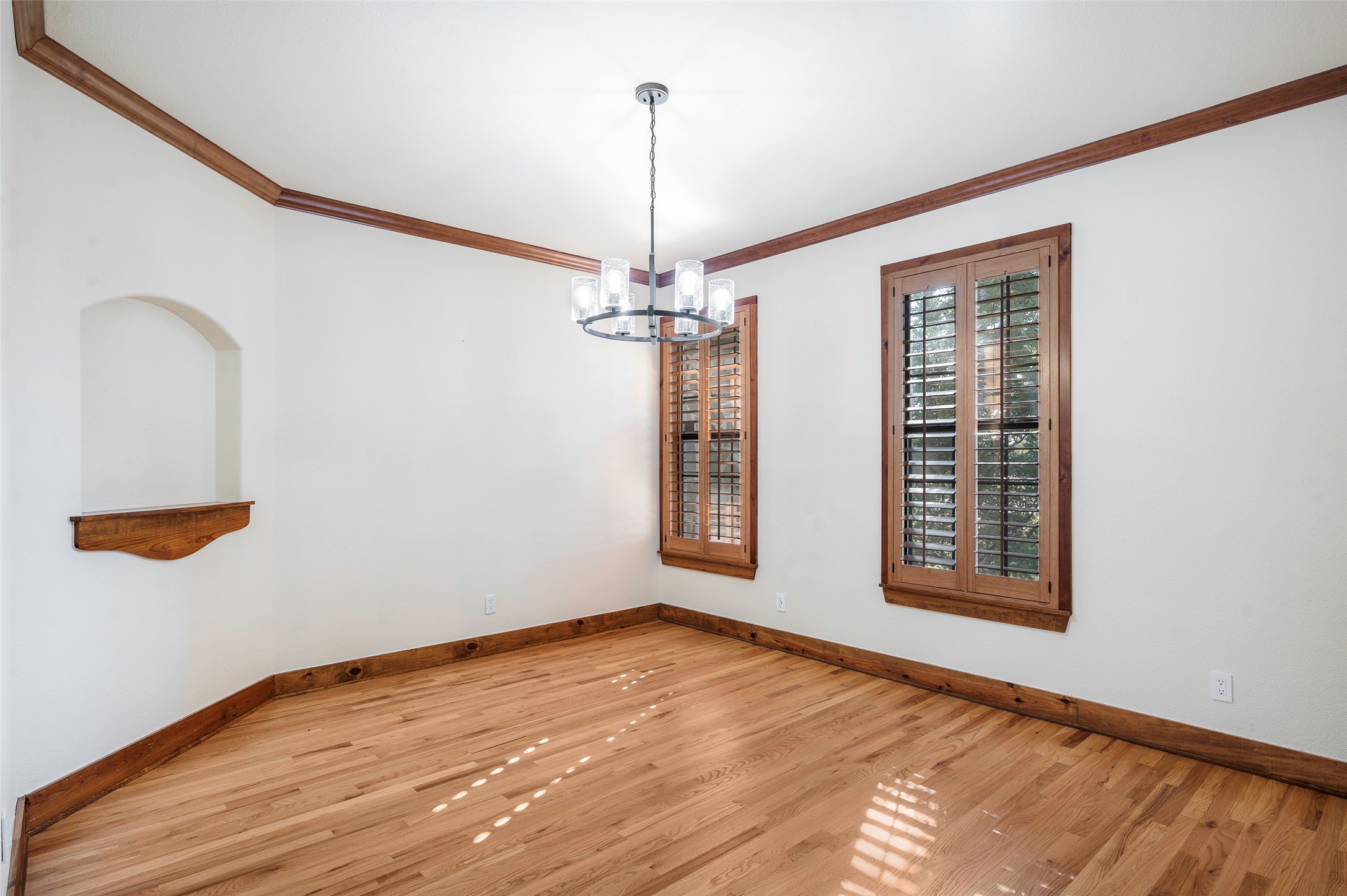 2400 Cavendish Lane