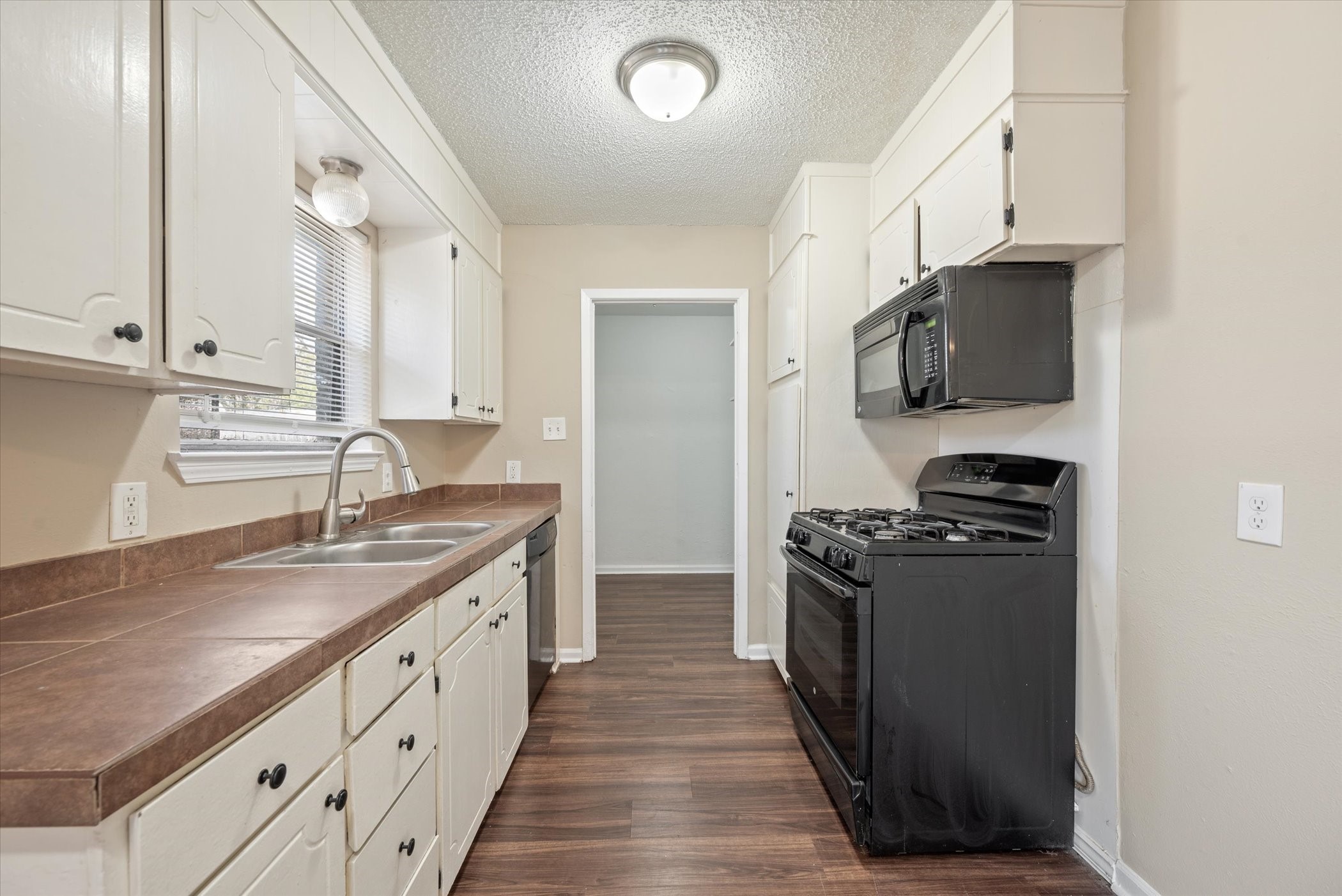 5945 Jackie Terrace