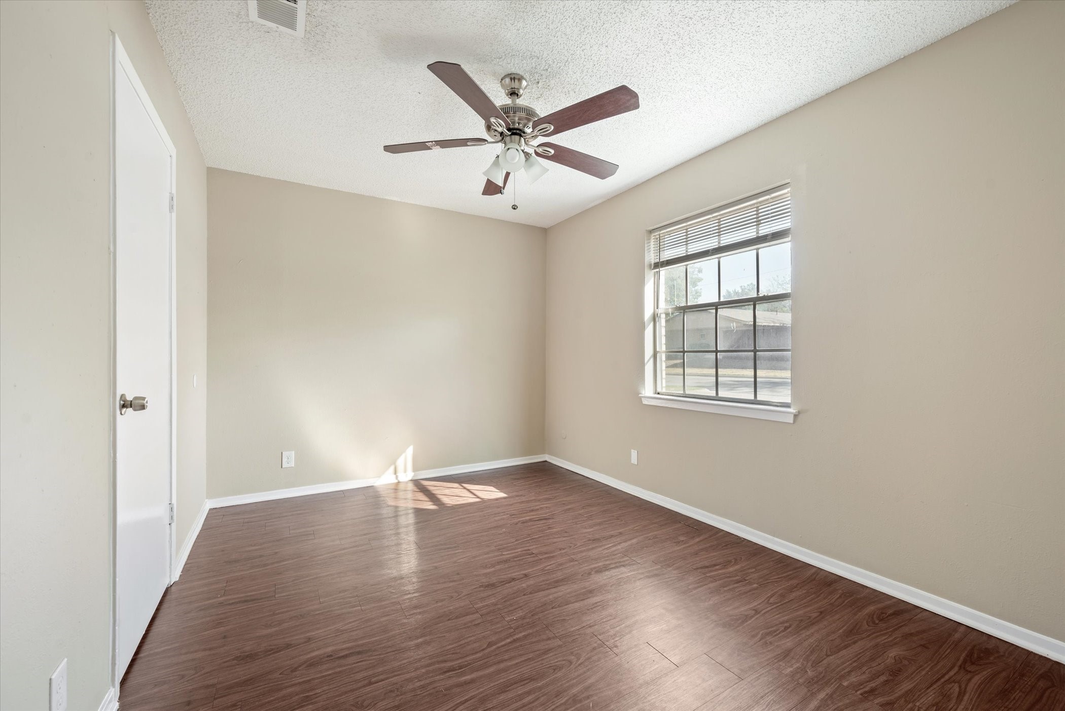 5945 Jackie Terrace