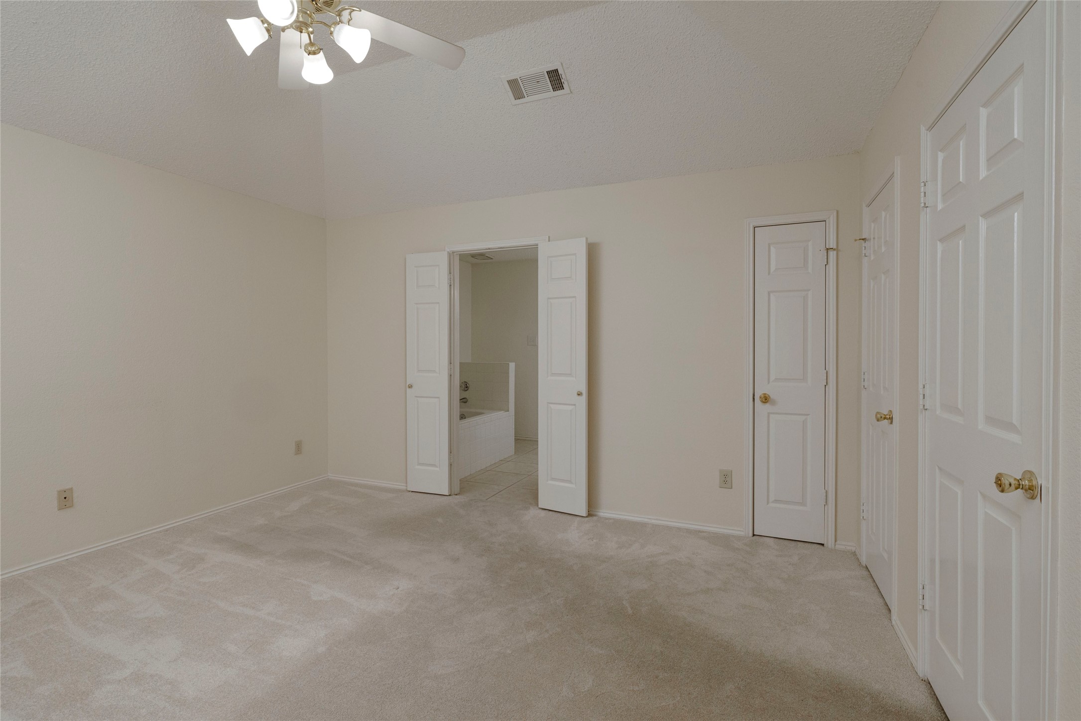 1929 Pine Ridge Drive