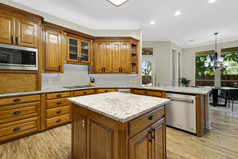 901 Canterbury Lane