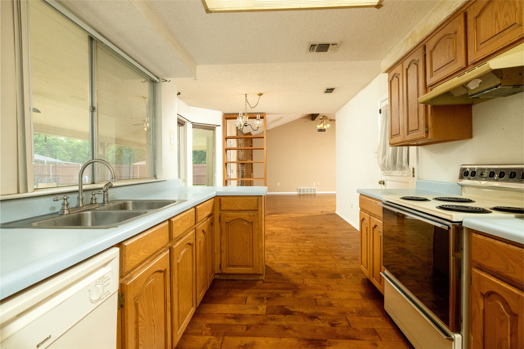 7921 Shannon Lane