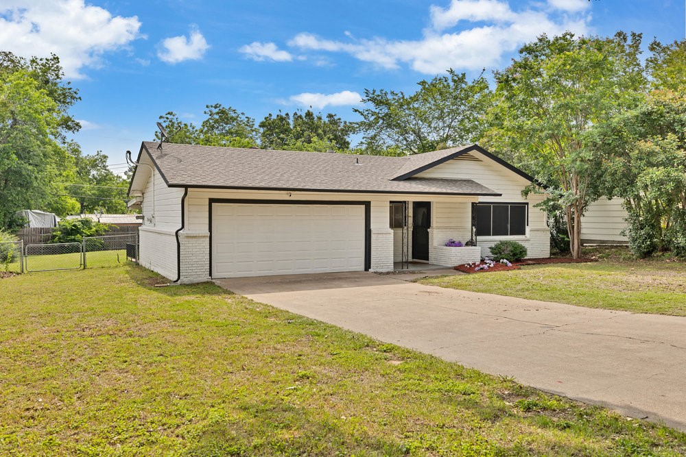 2409 Janice LN