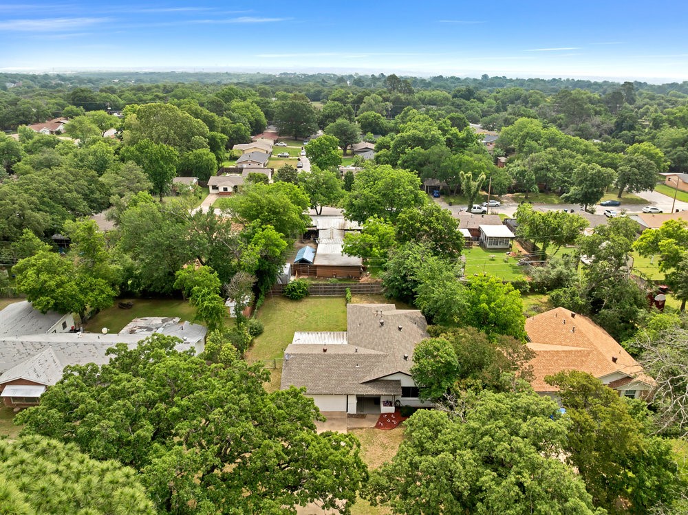 2409 Janice LN