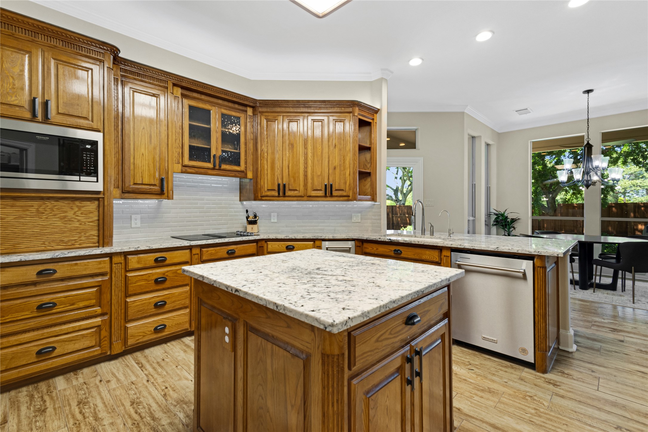 901 Canterbury Lane