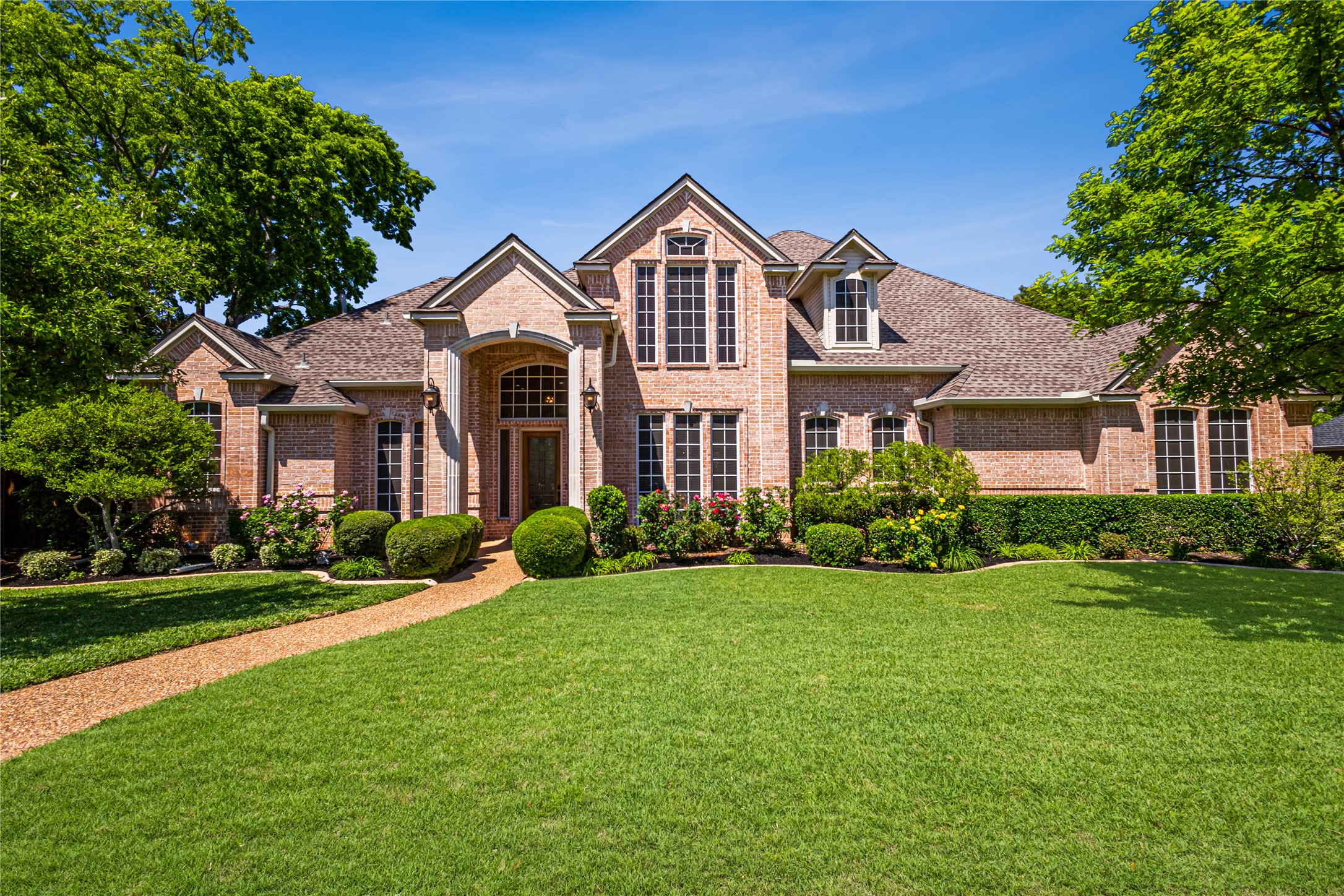 901 Canterbury Lane