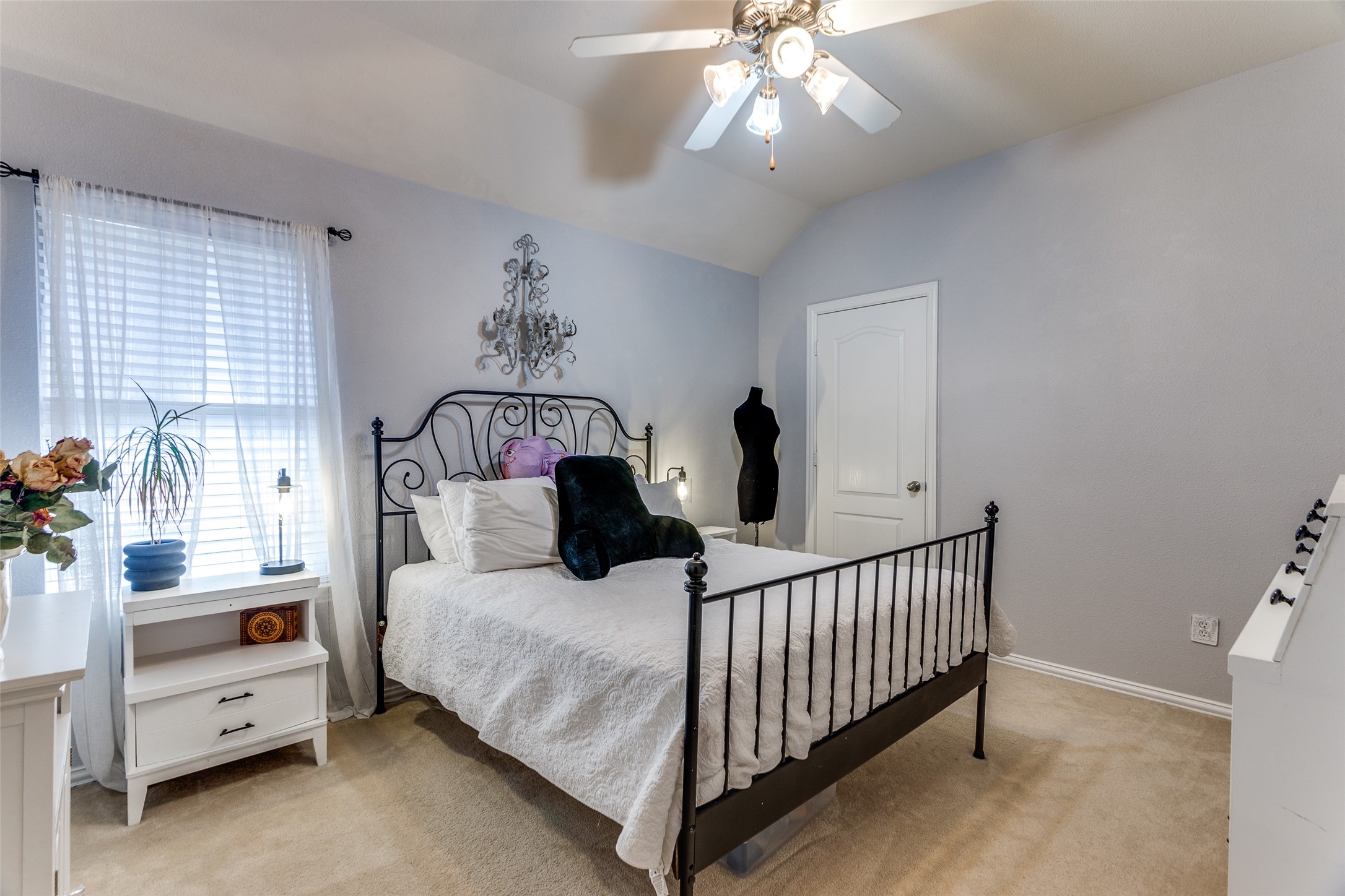 3716 Queenswood Court