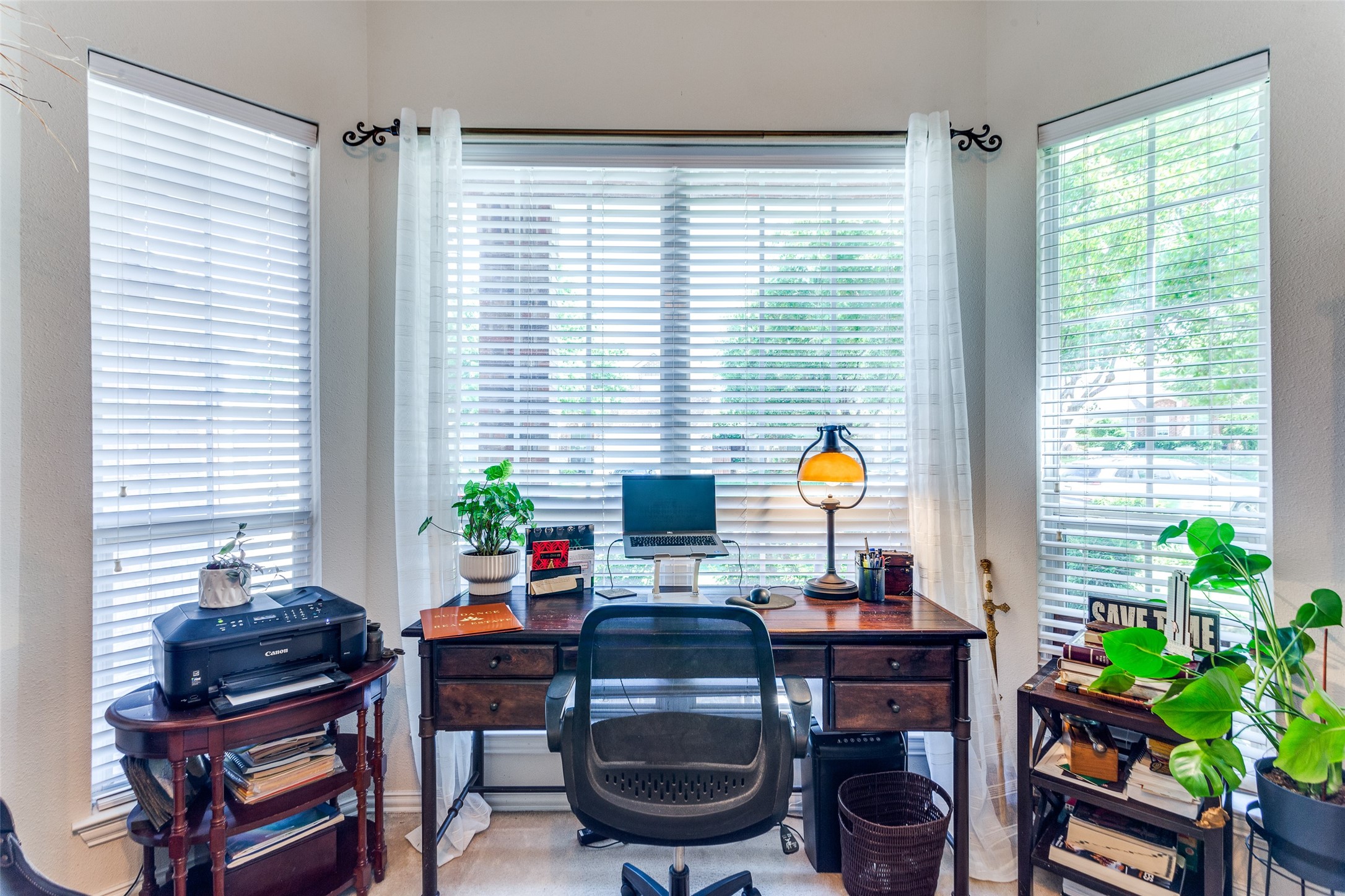 3716 Queenswood Court