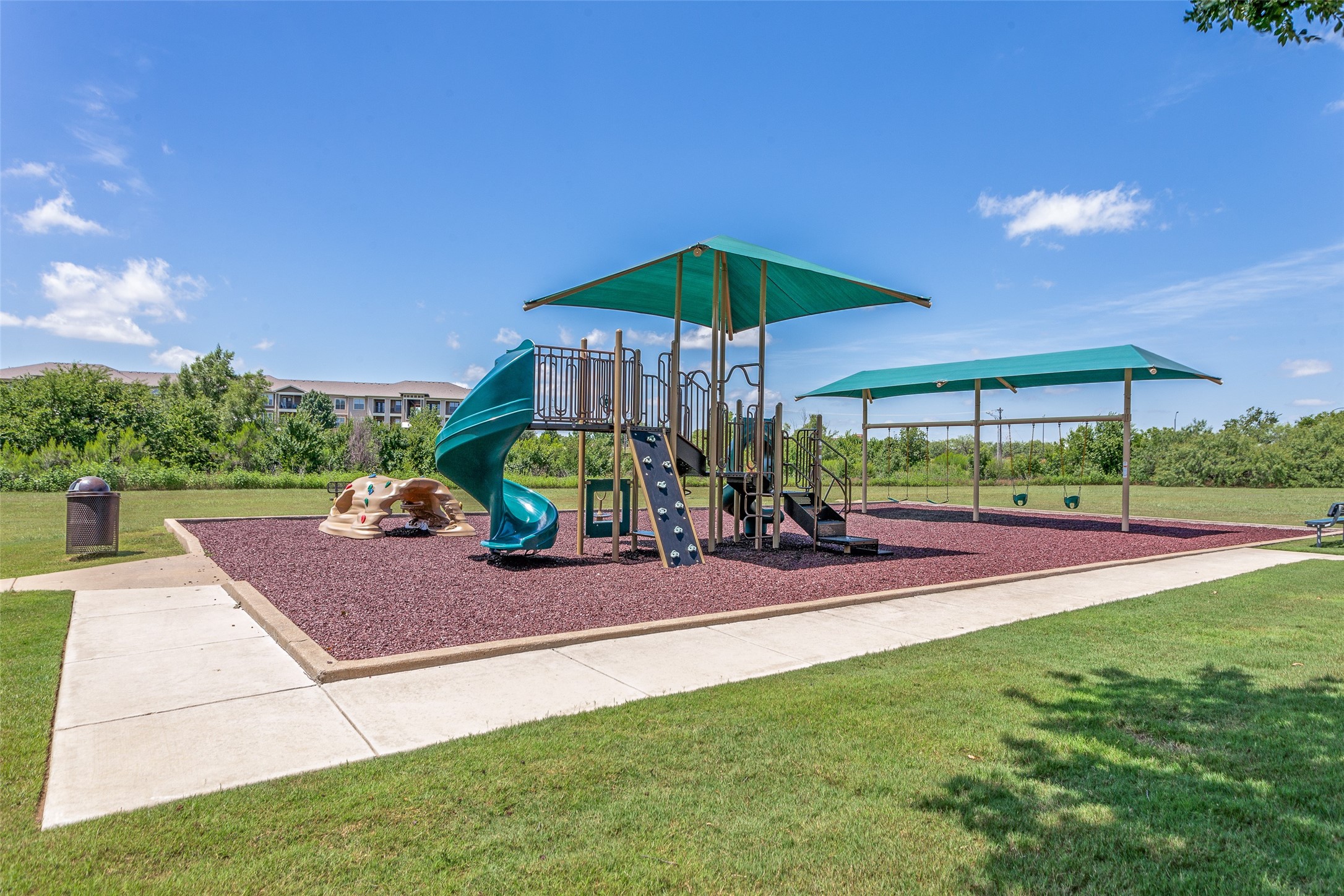 3716 Queenswood Court