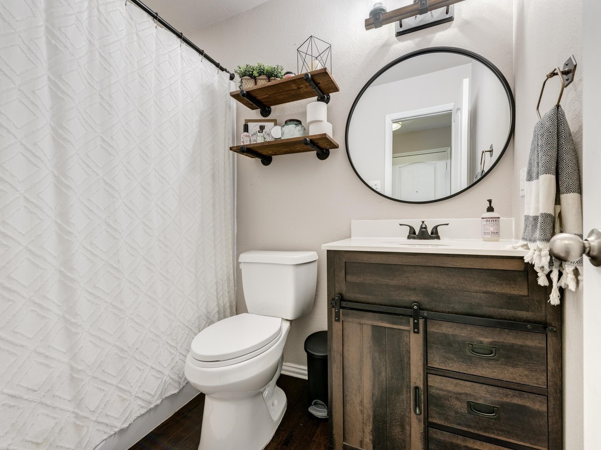 4816 Blue Top Drive