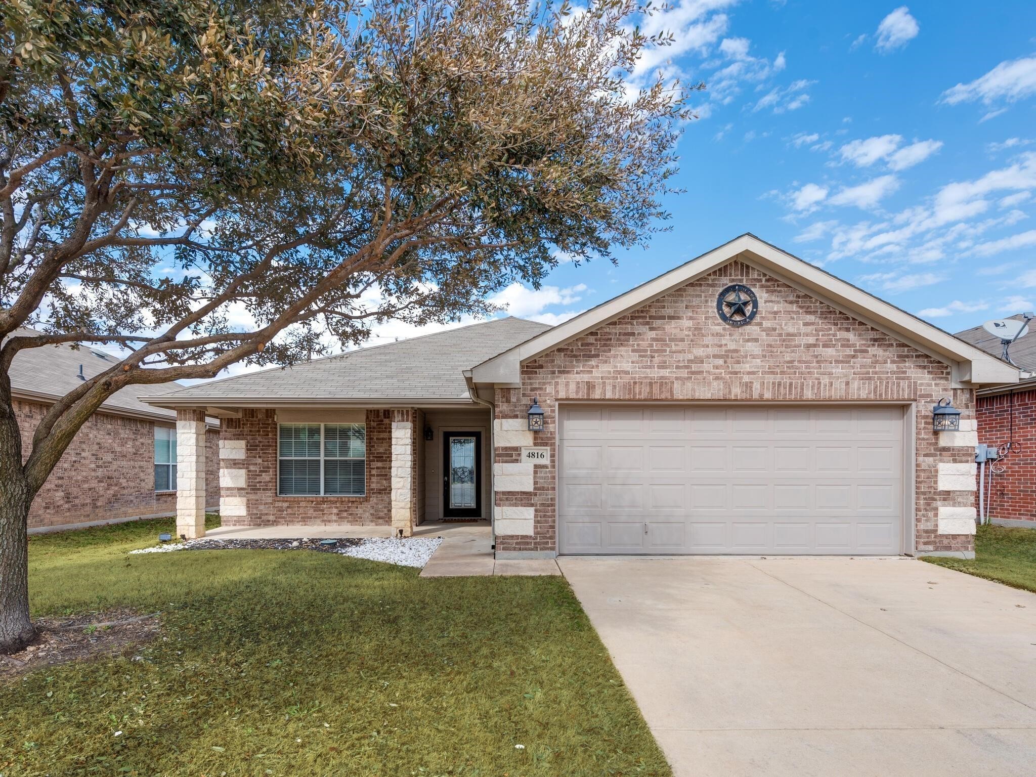 4816 Blue Top Drive