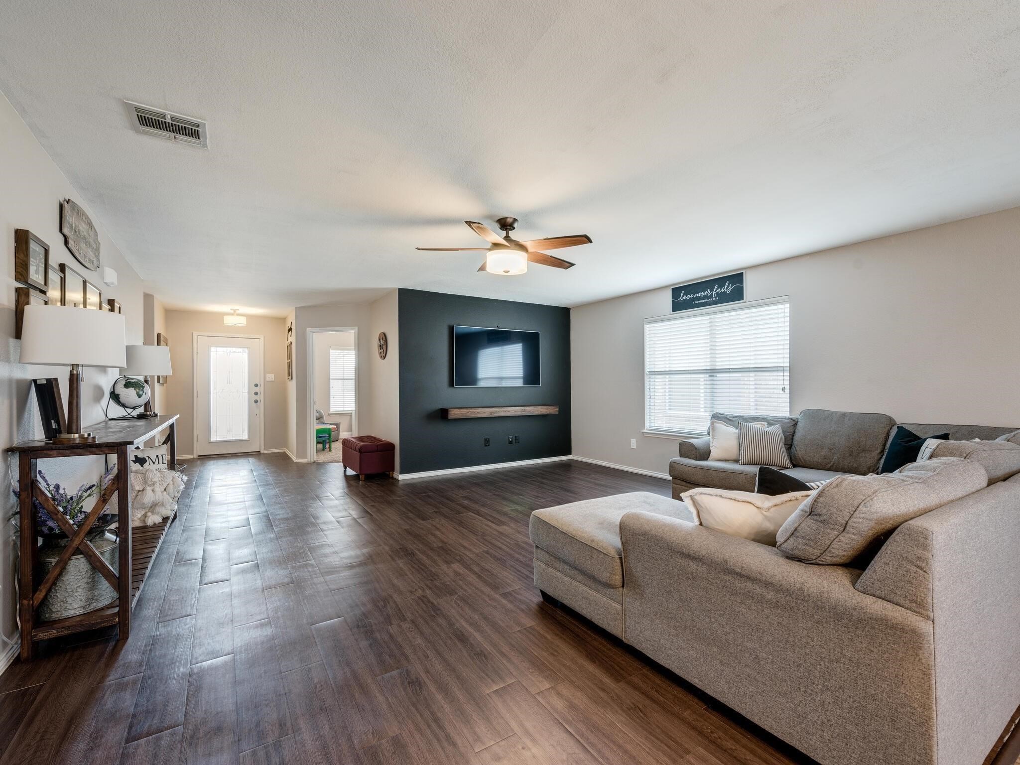 4816 Blue Top Drive