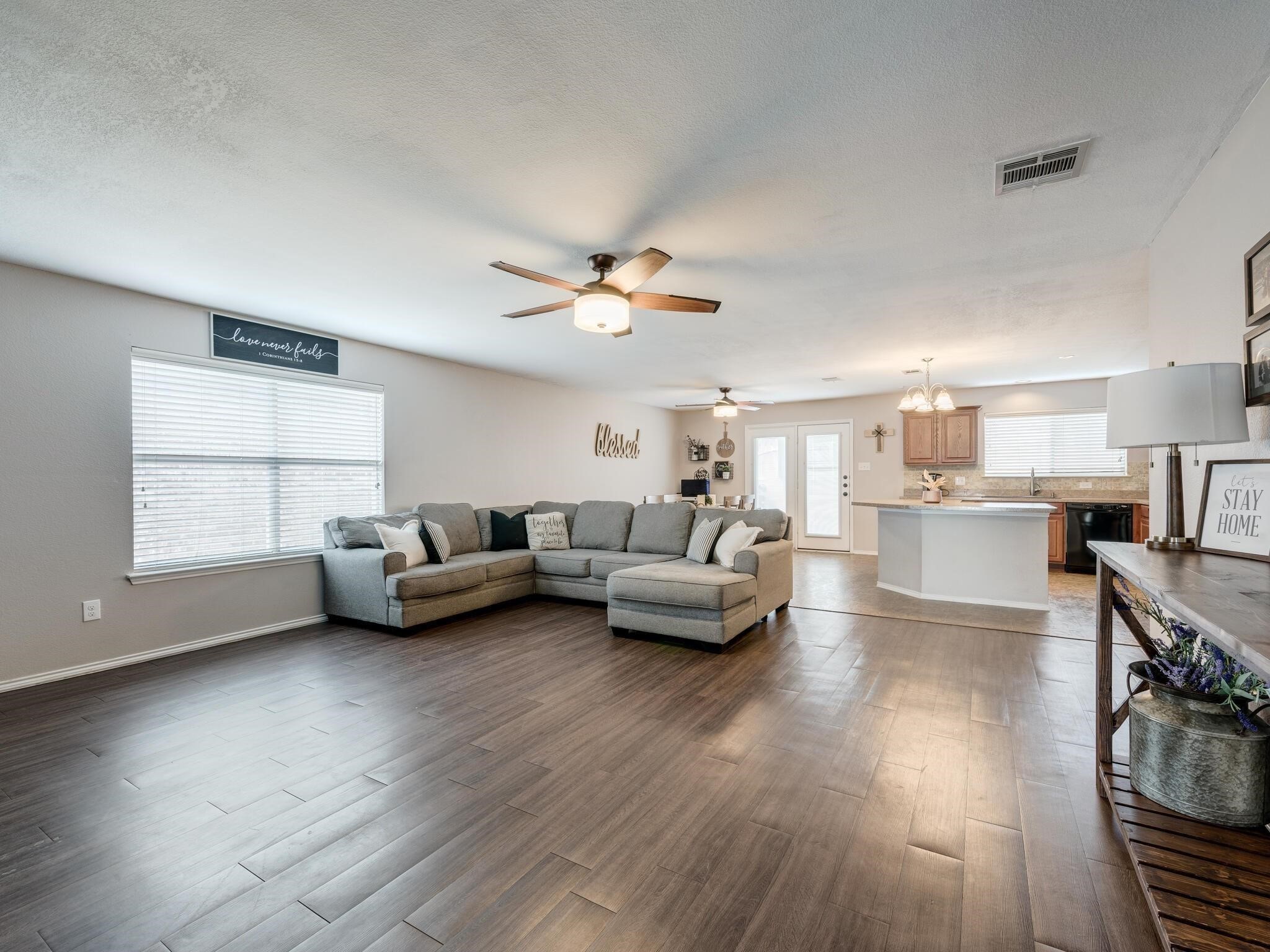 4816 Blue Top Drive