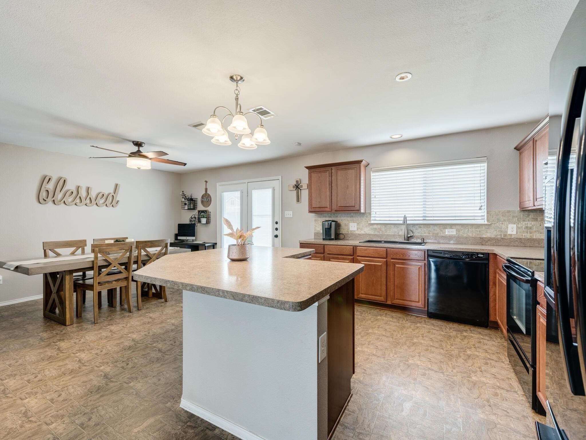 4816 Blue Top Drive