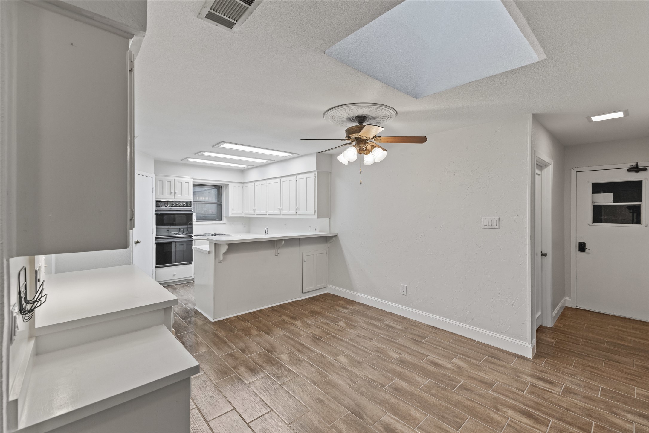 3827 Ashbury Lane