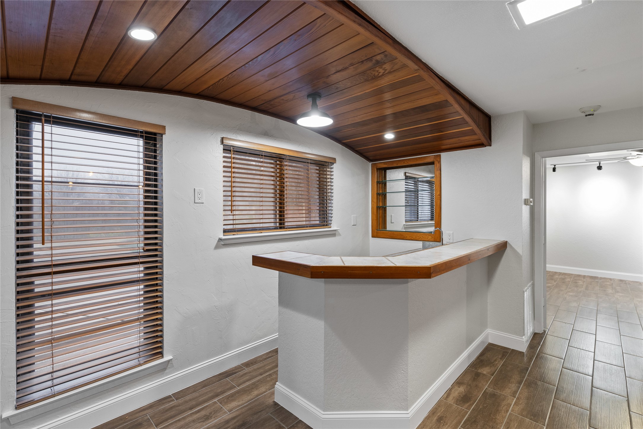 3827 Ashbury Lane