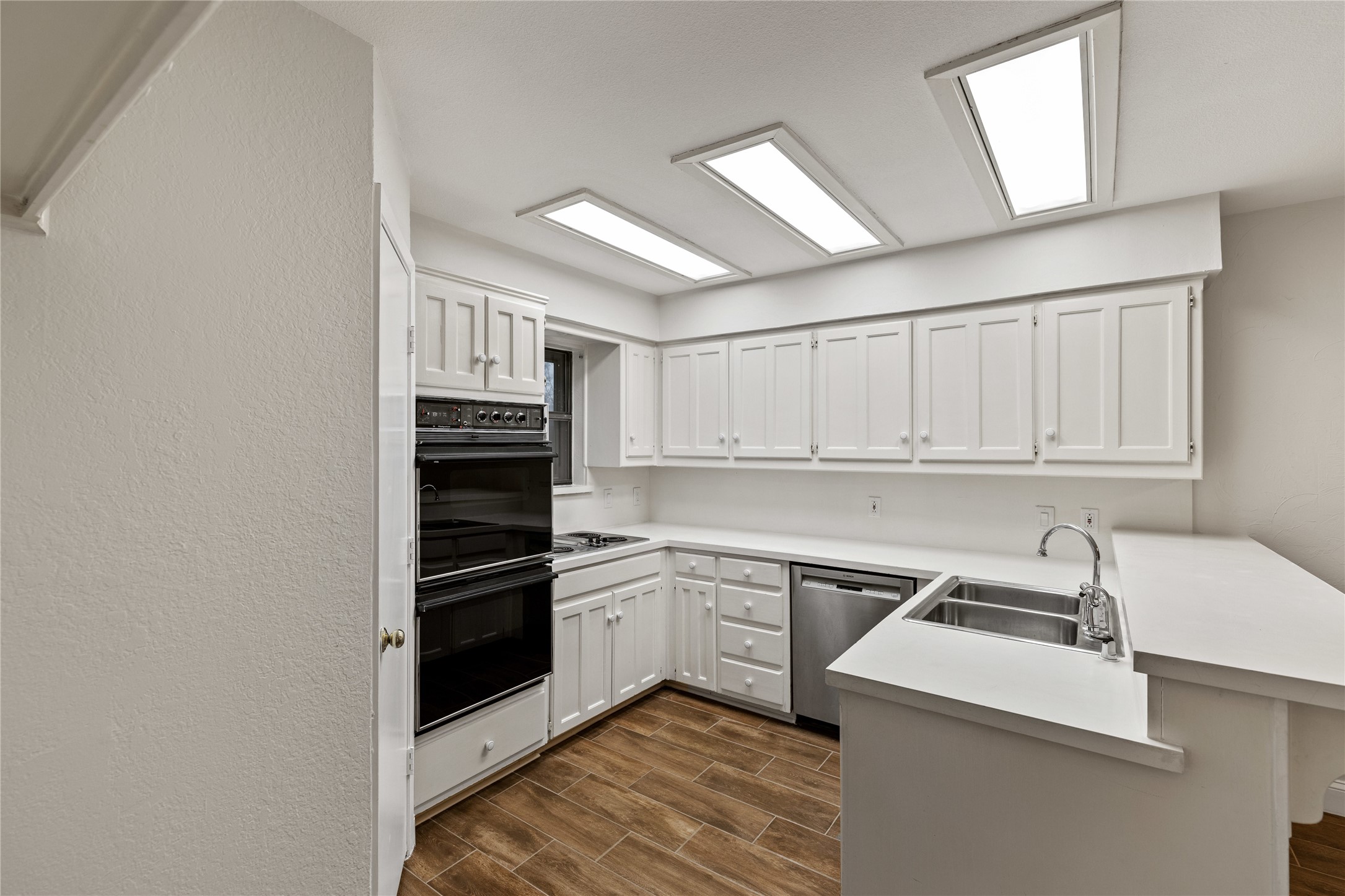 3827 Ashbury Lane
