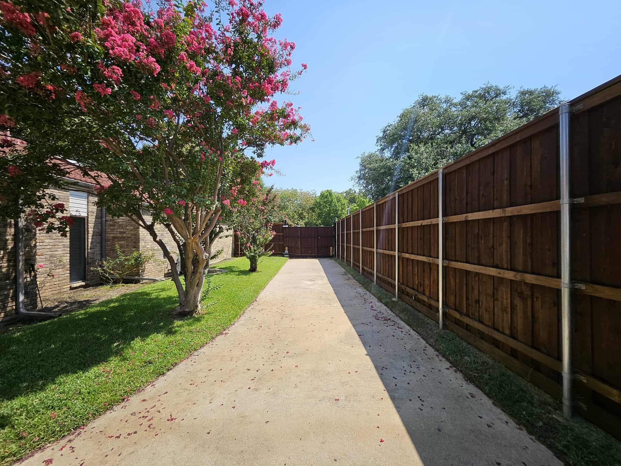 3827 Ashbury Lane
