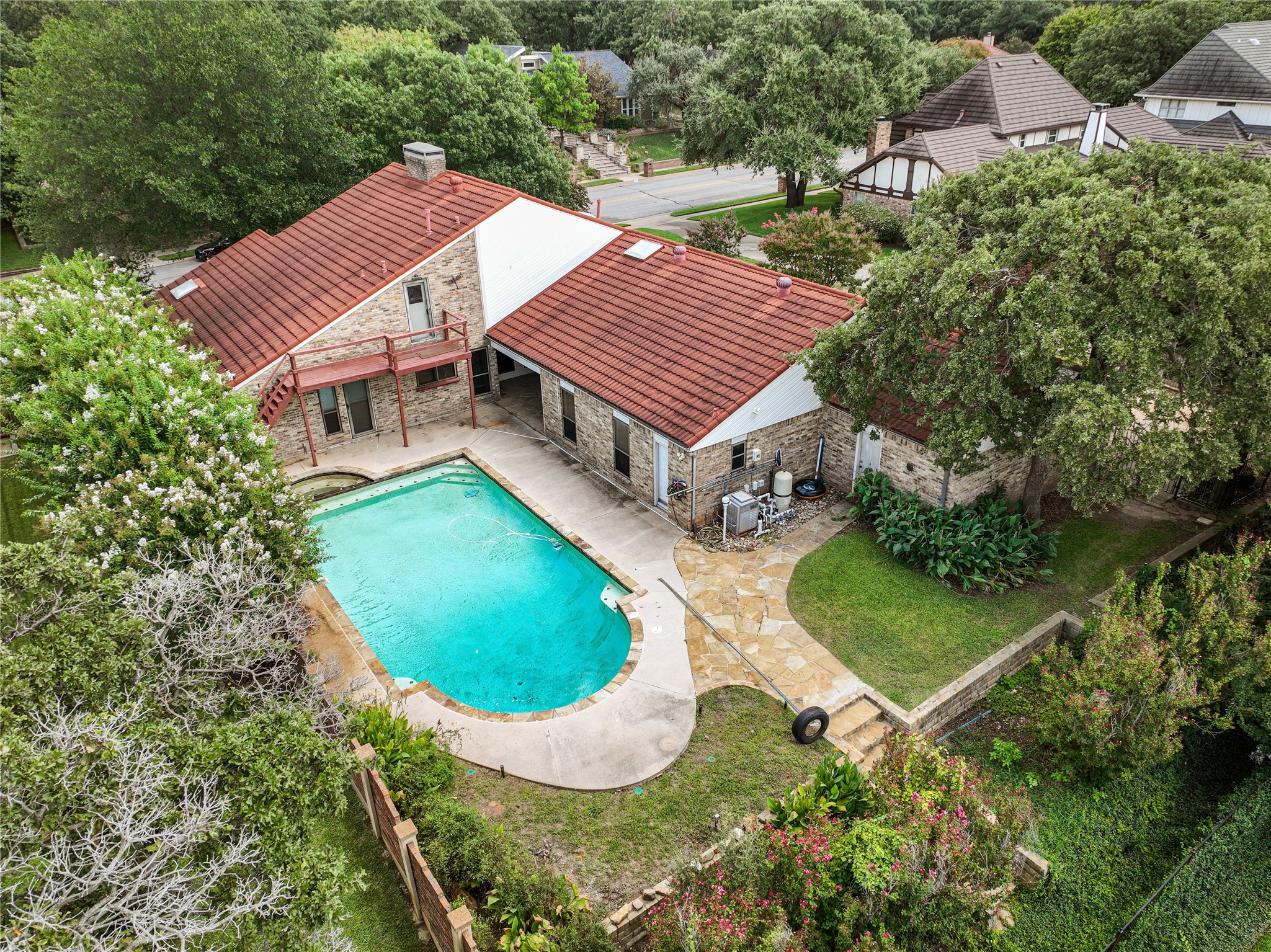 3827 Ashbury Lane