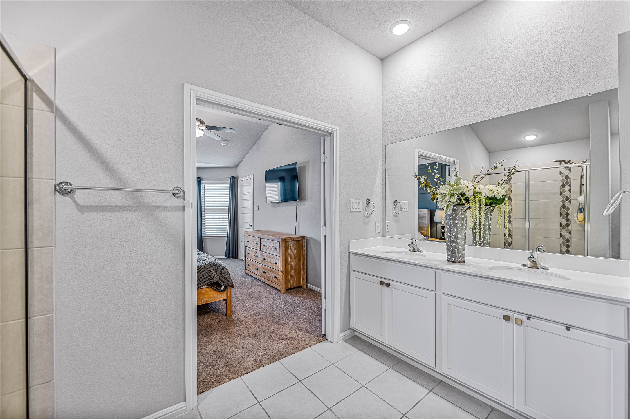 8816 Landergin Mesa Drive